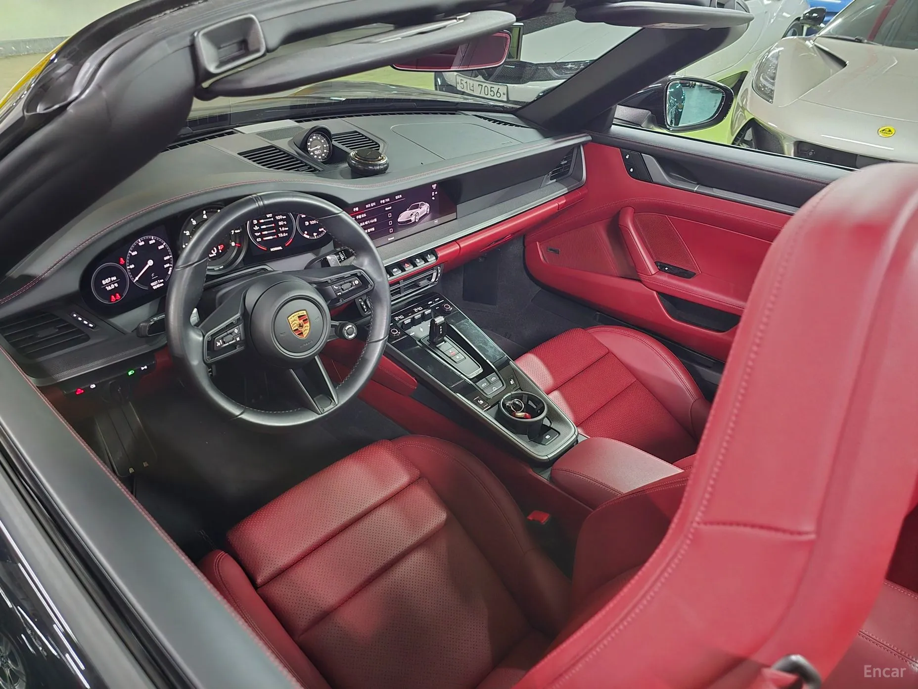 Porsche 911 (992) превью 11