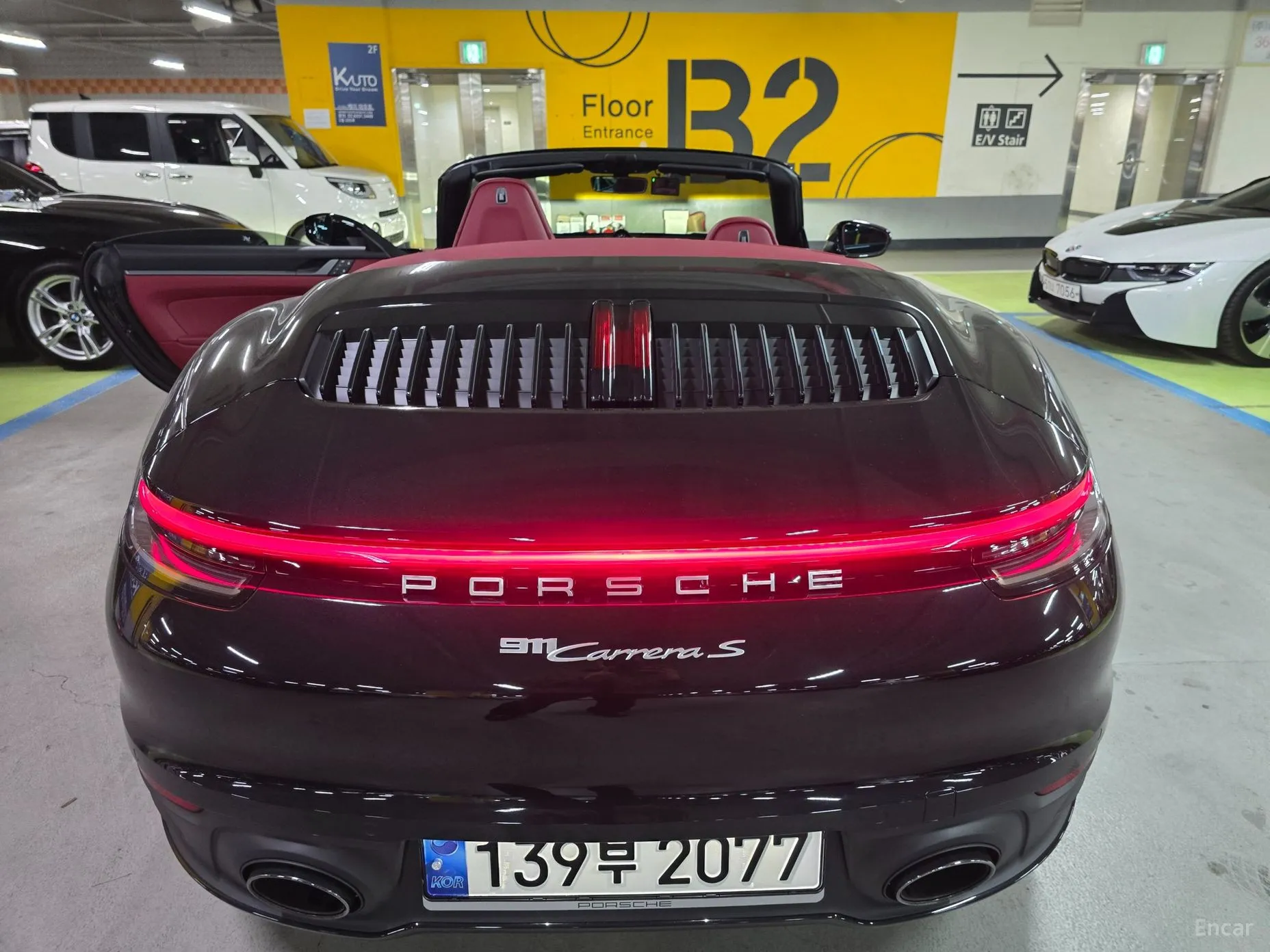 Porsche 911 (992) превью 20