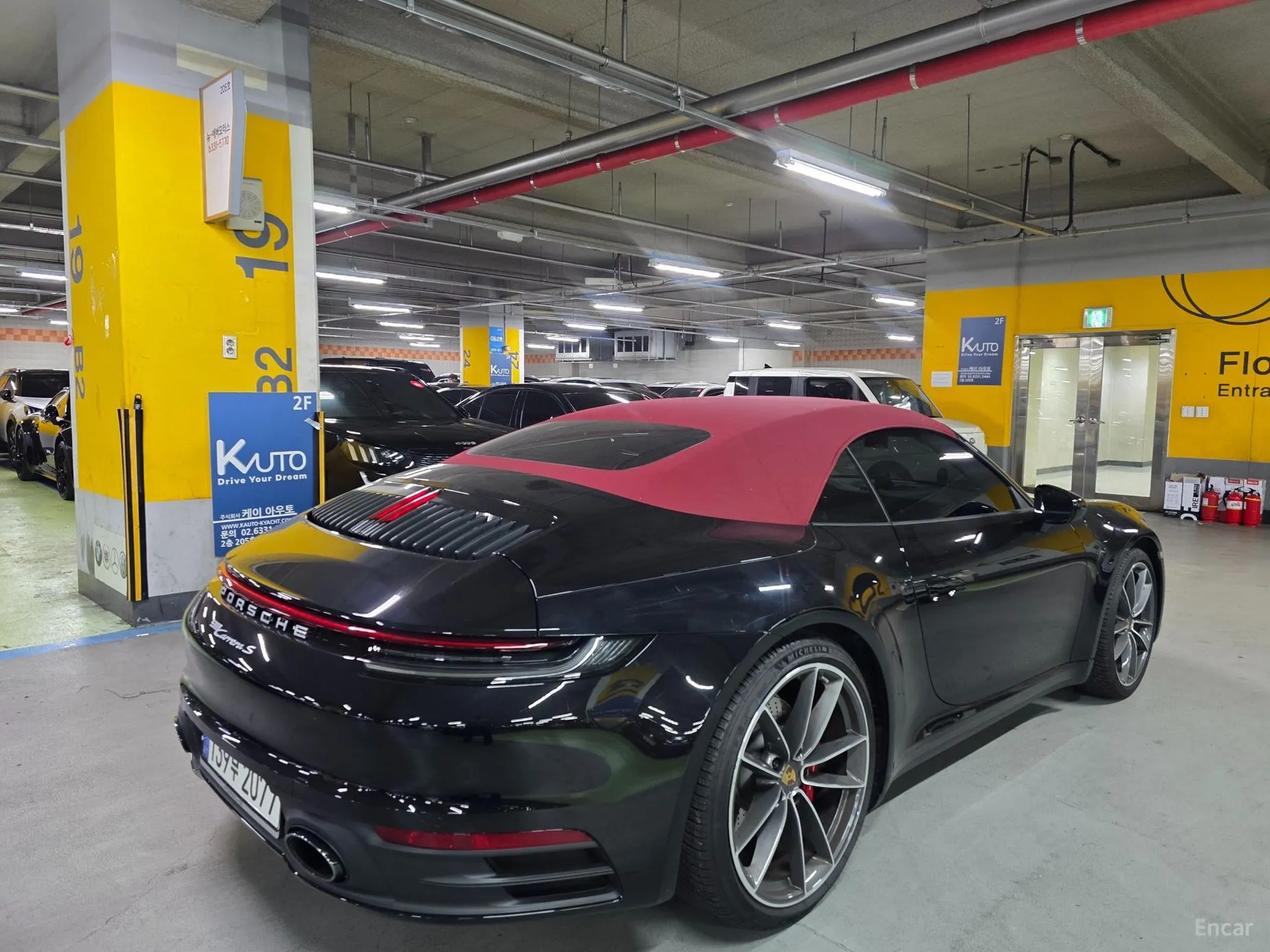 Porsche 911 (992) превью 4