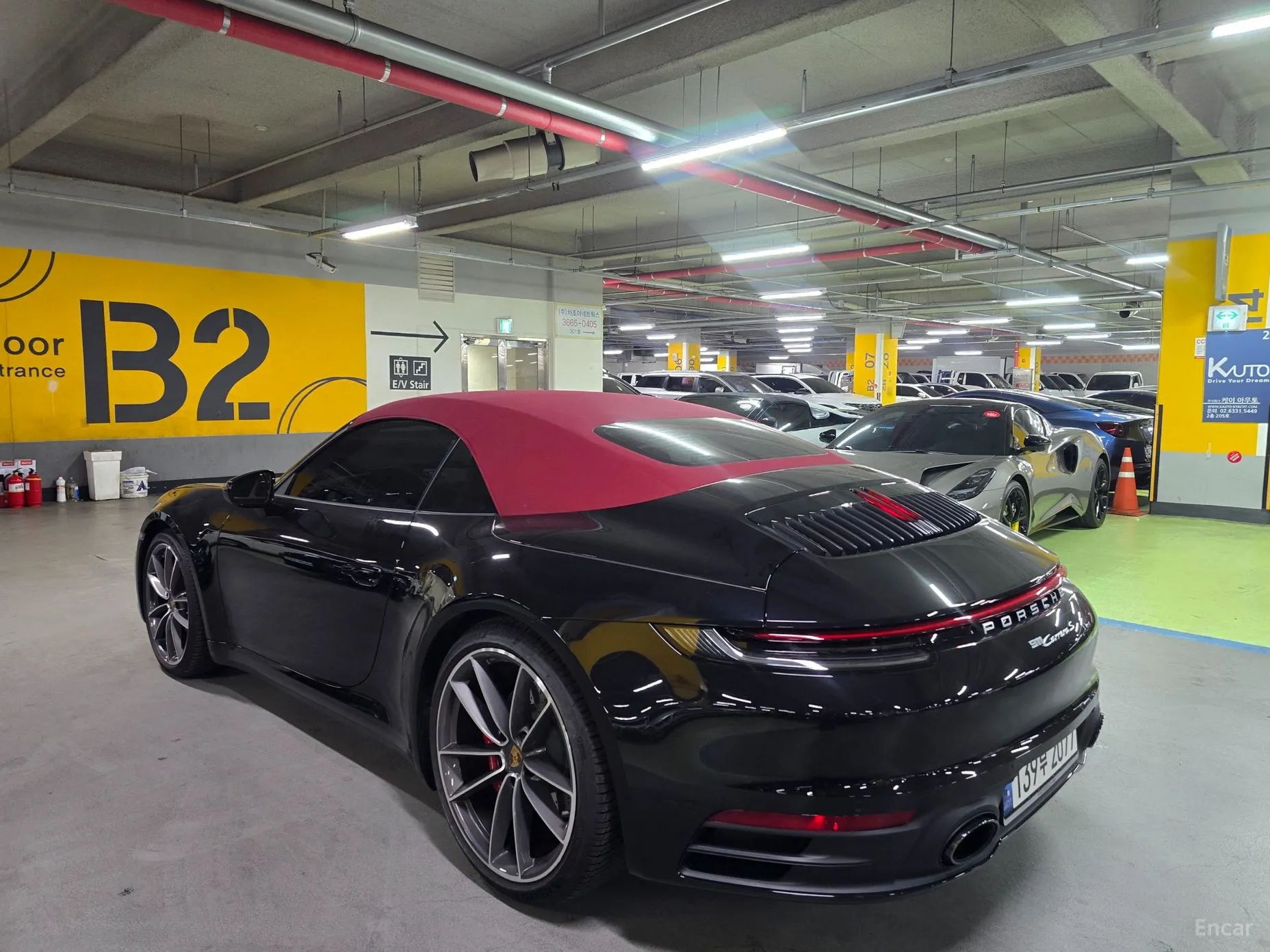 Porsche 911 (992) превью 6