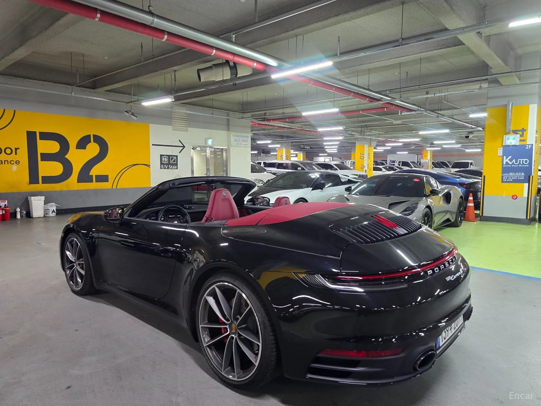 Porsche 911 (992) превью 9