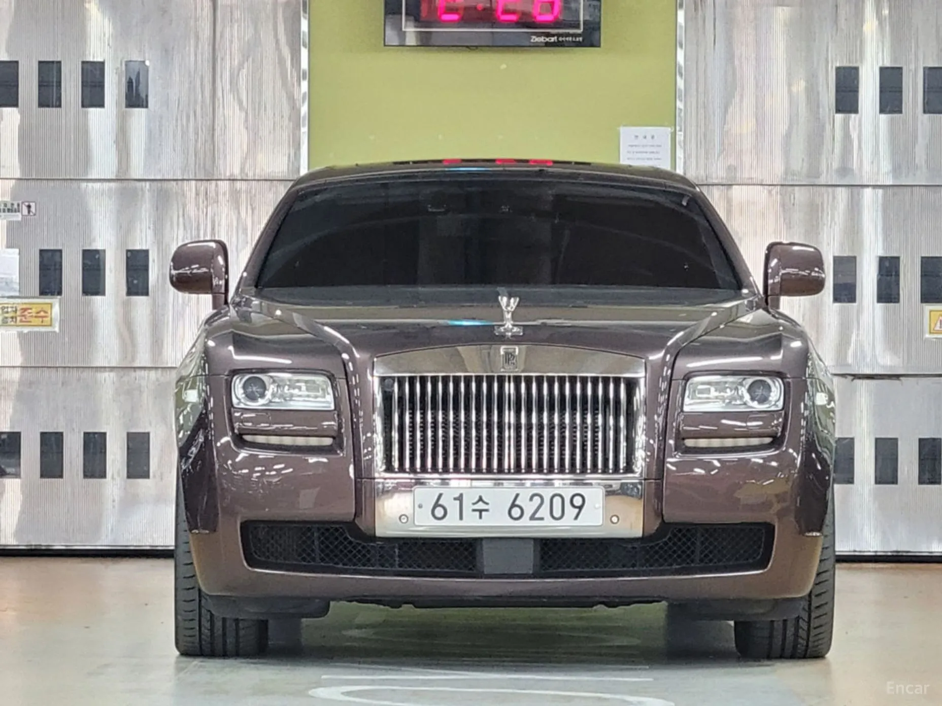 Rolls-Royce Ghost превью 20