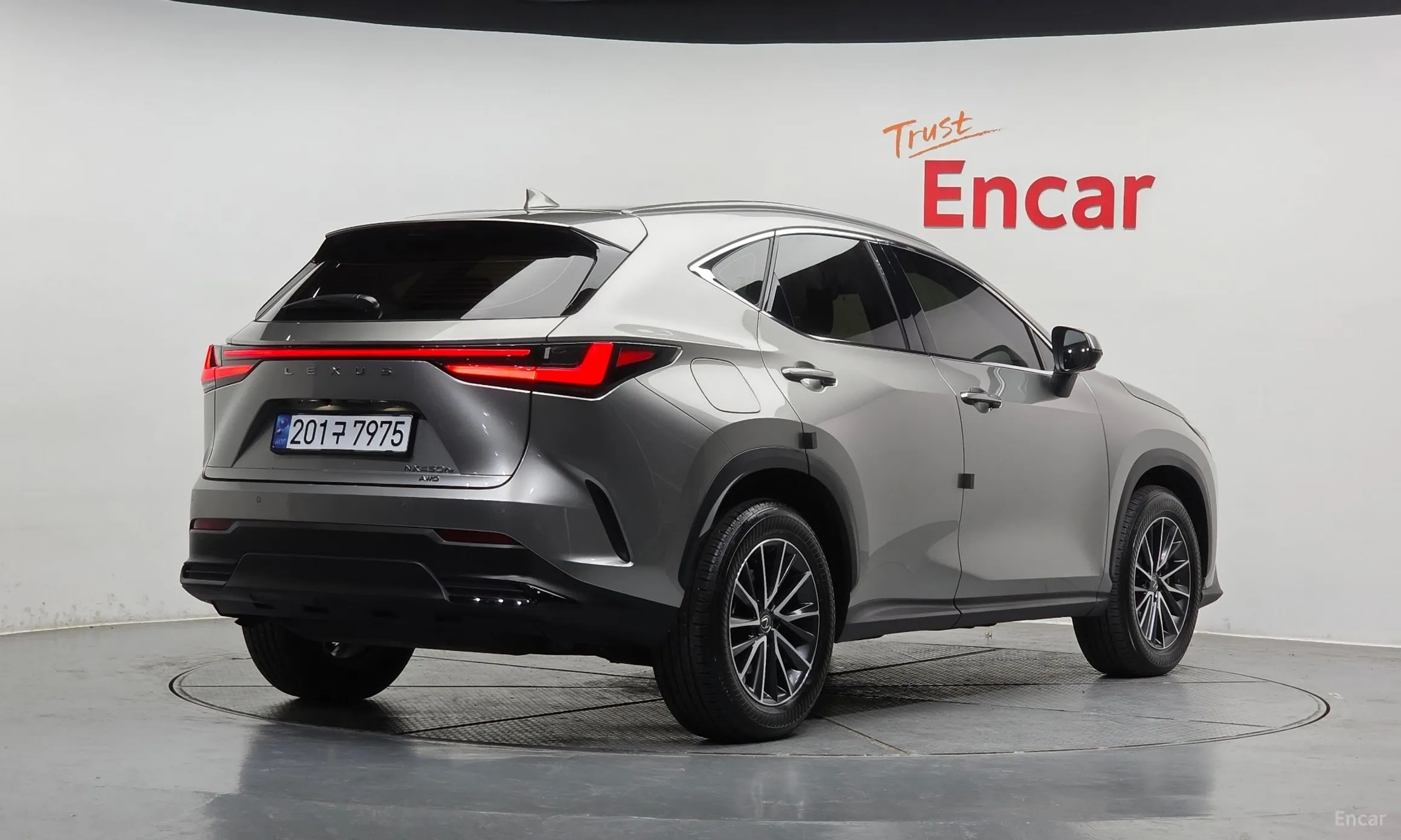Lexus NX450h + 2nd Gen