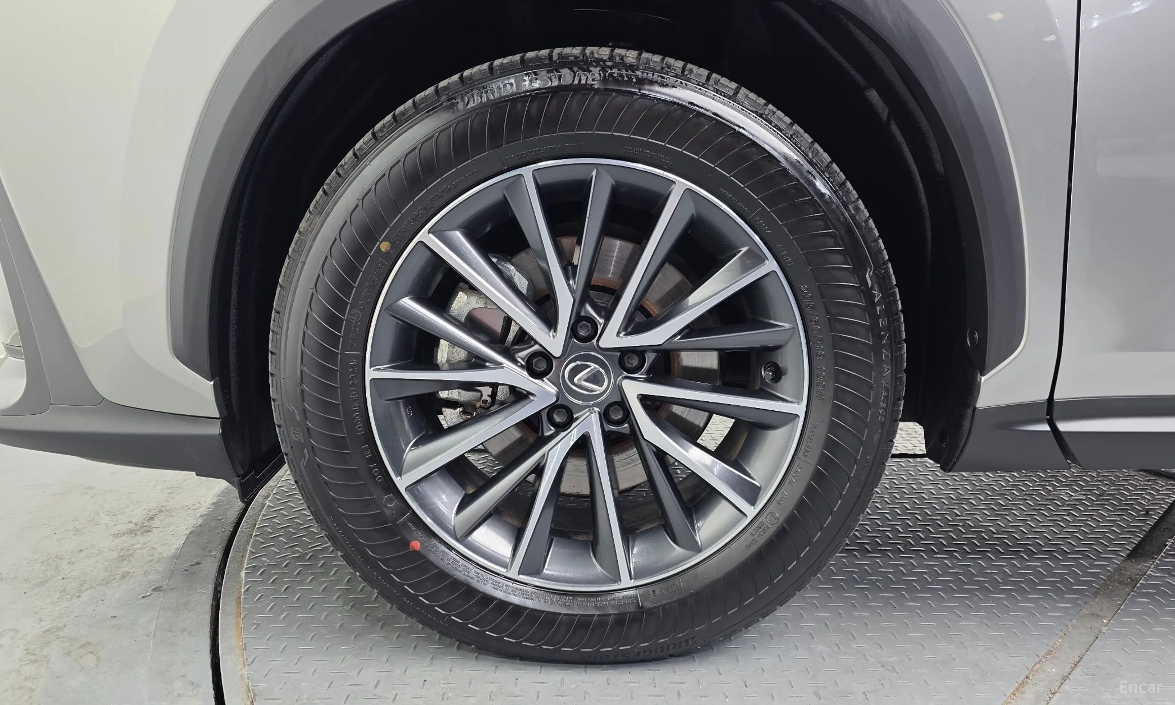 Lexus NX450h + 2nd Gen превью 5