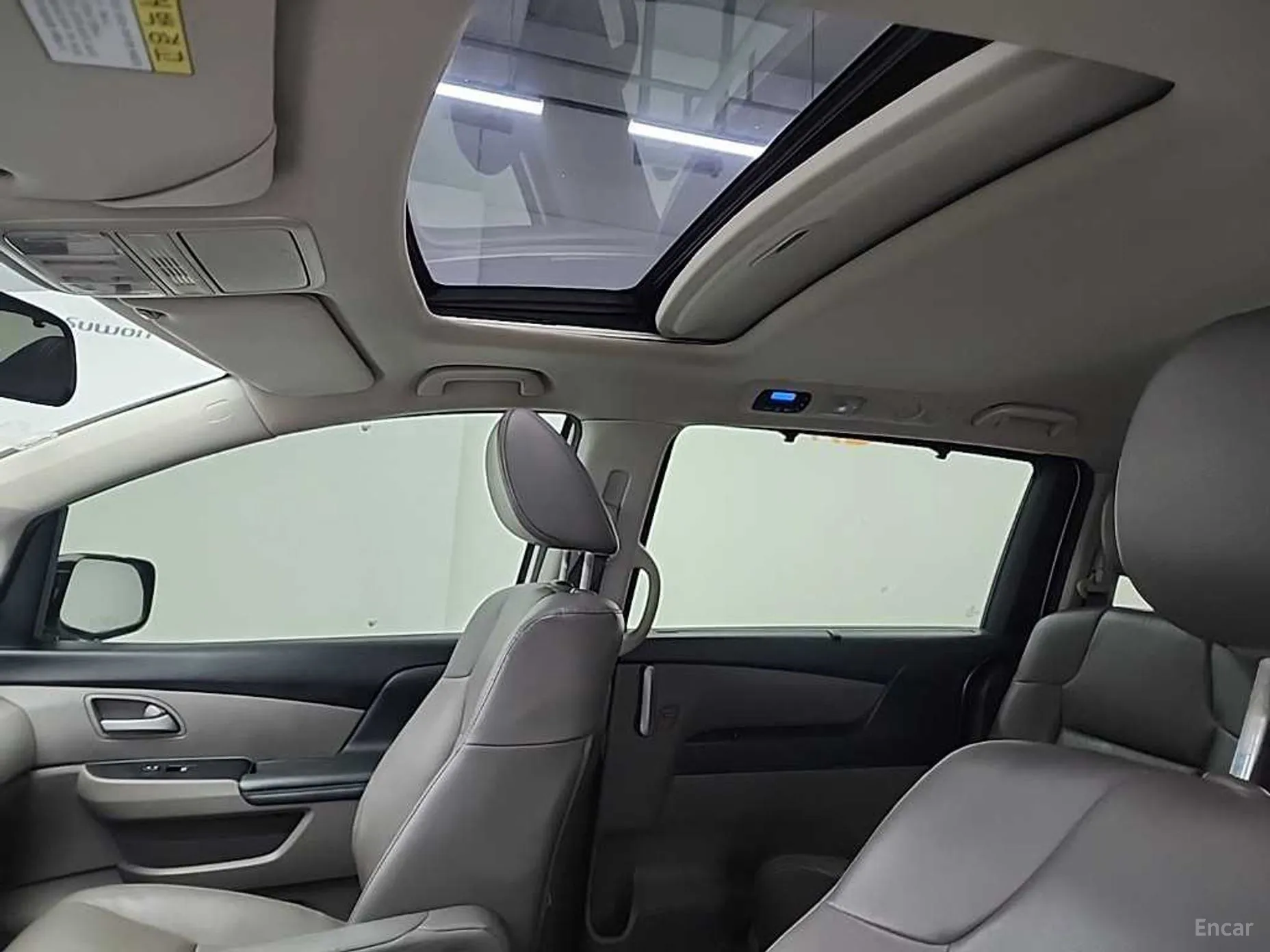 Honda Odyssey превью 16