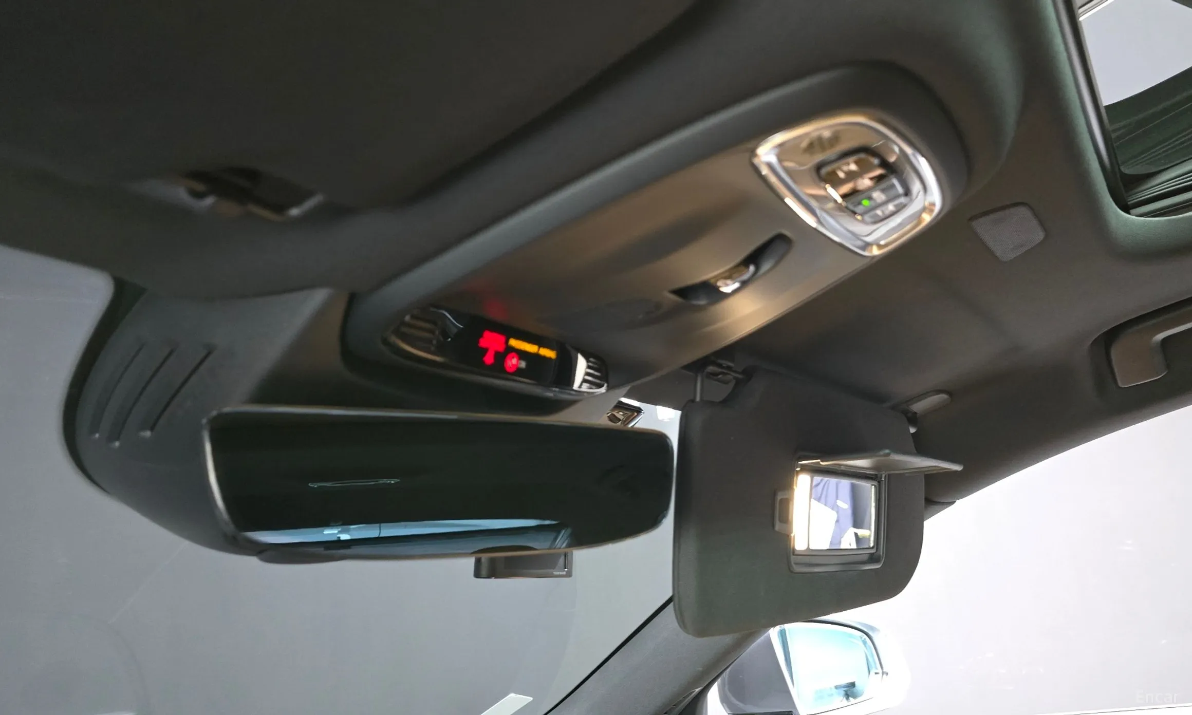 Volvo S90 превью 17