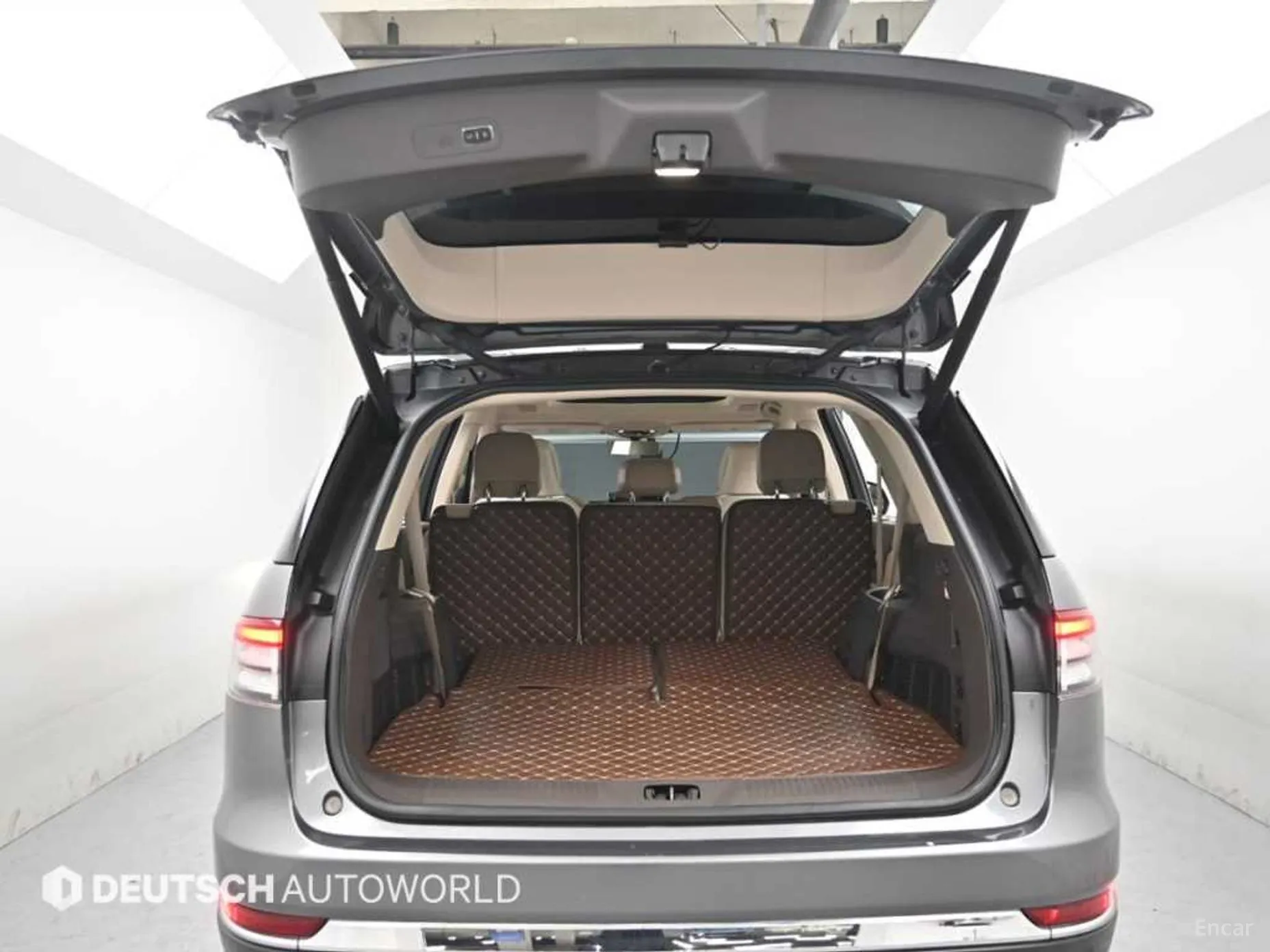 Lincoln Aviator 2nd Generation превью 19