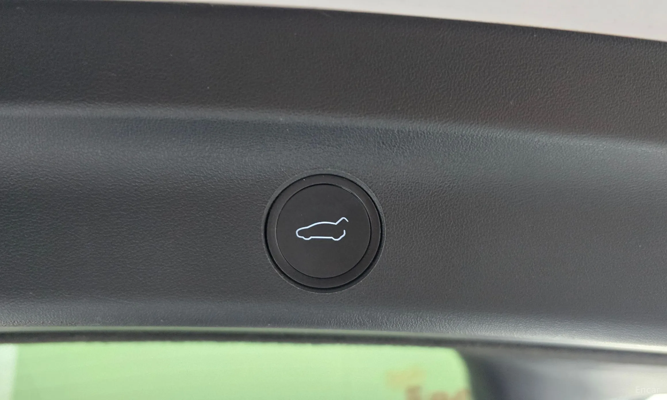 Tesla Model Y превью 18