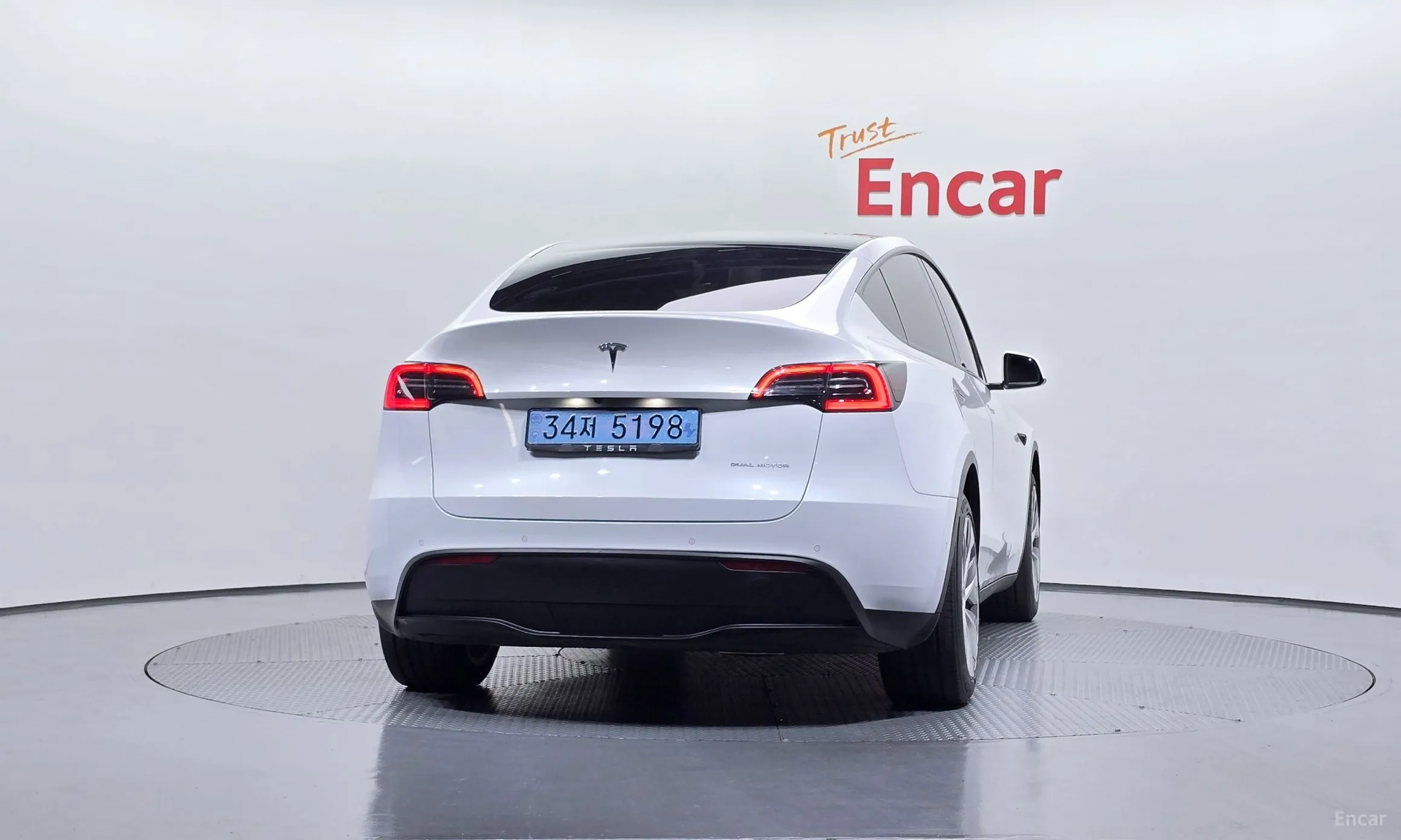Tesla Model Y превью 4