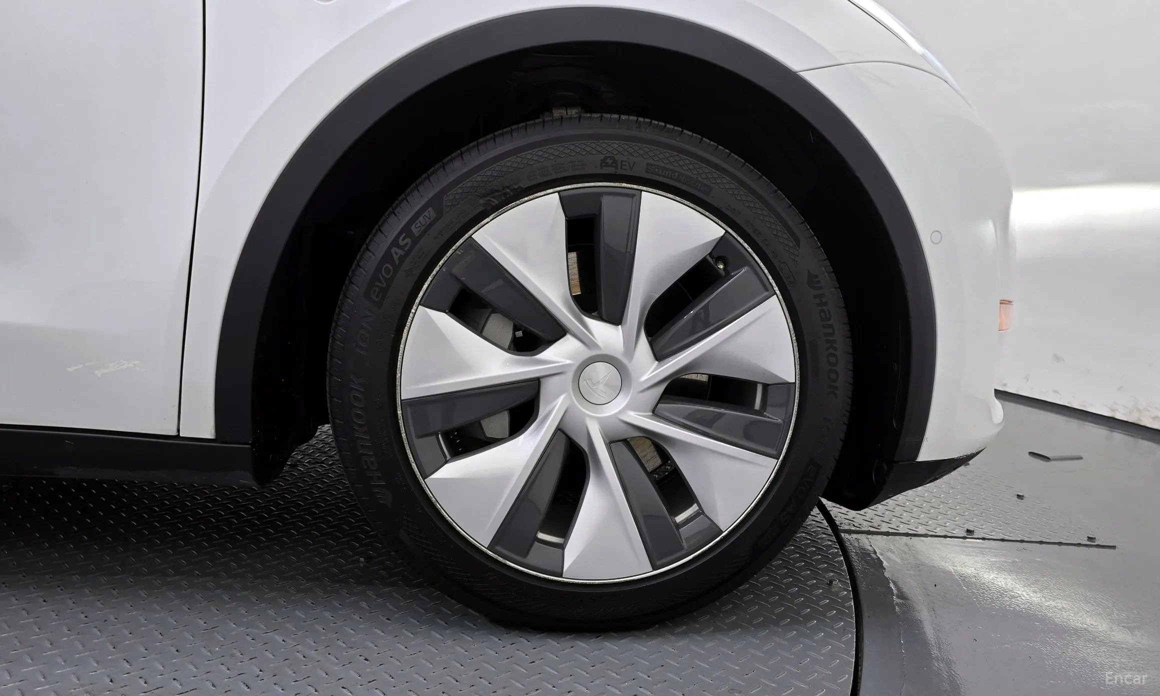 Tesla Model Y превью 5