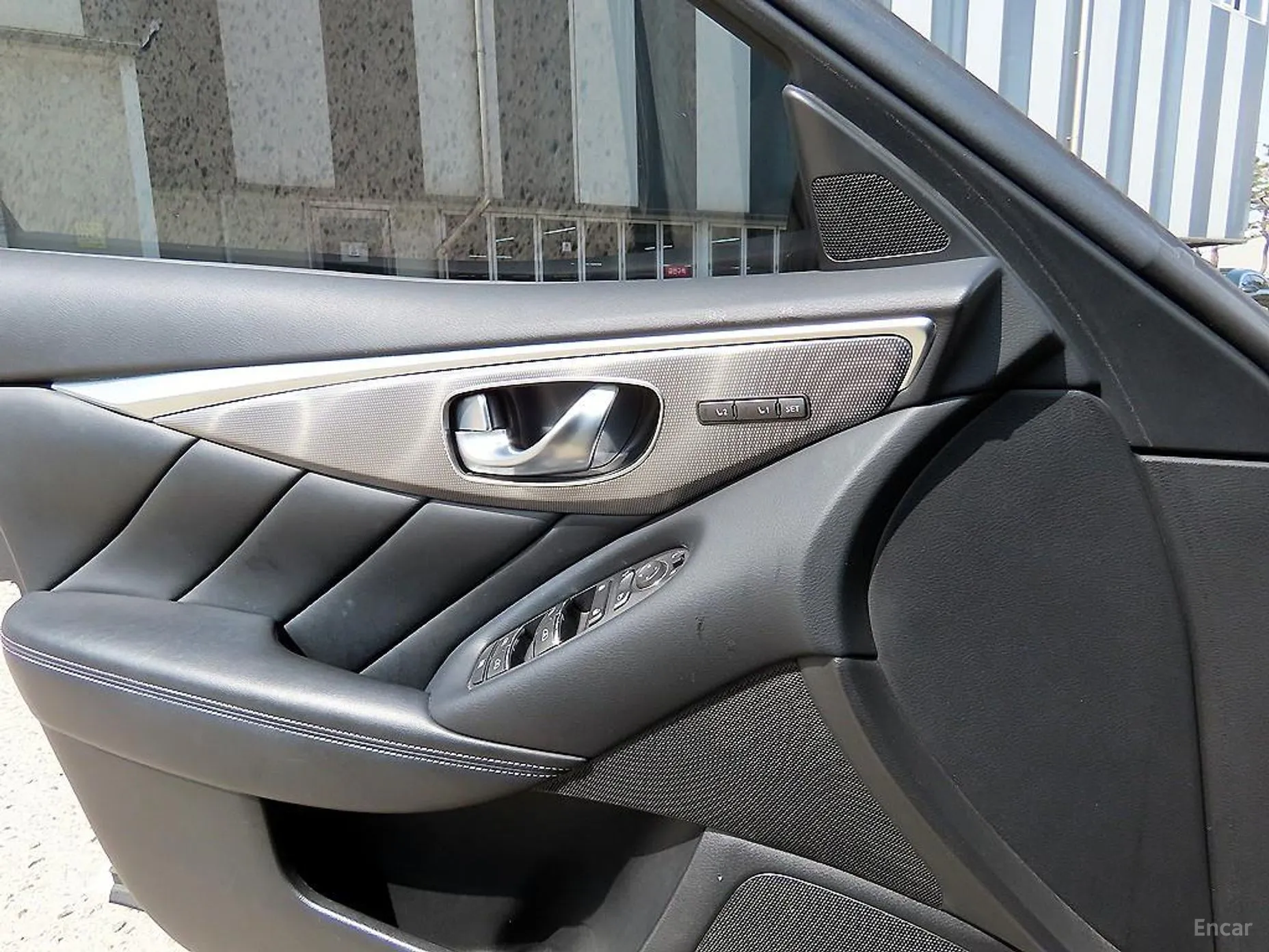 Infiniti Q50 превью 11