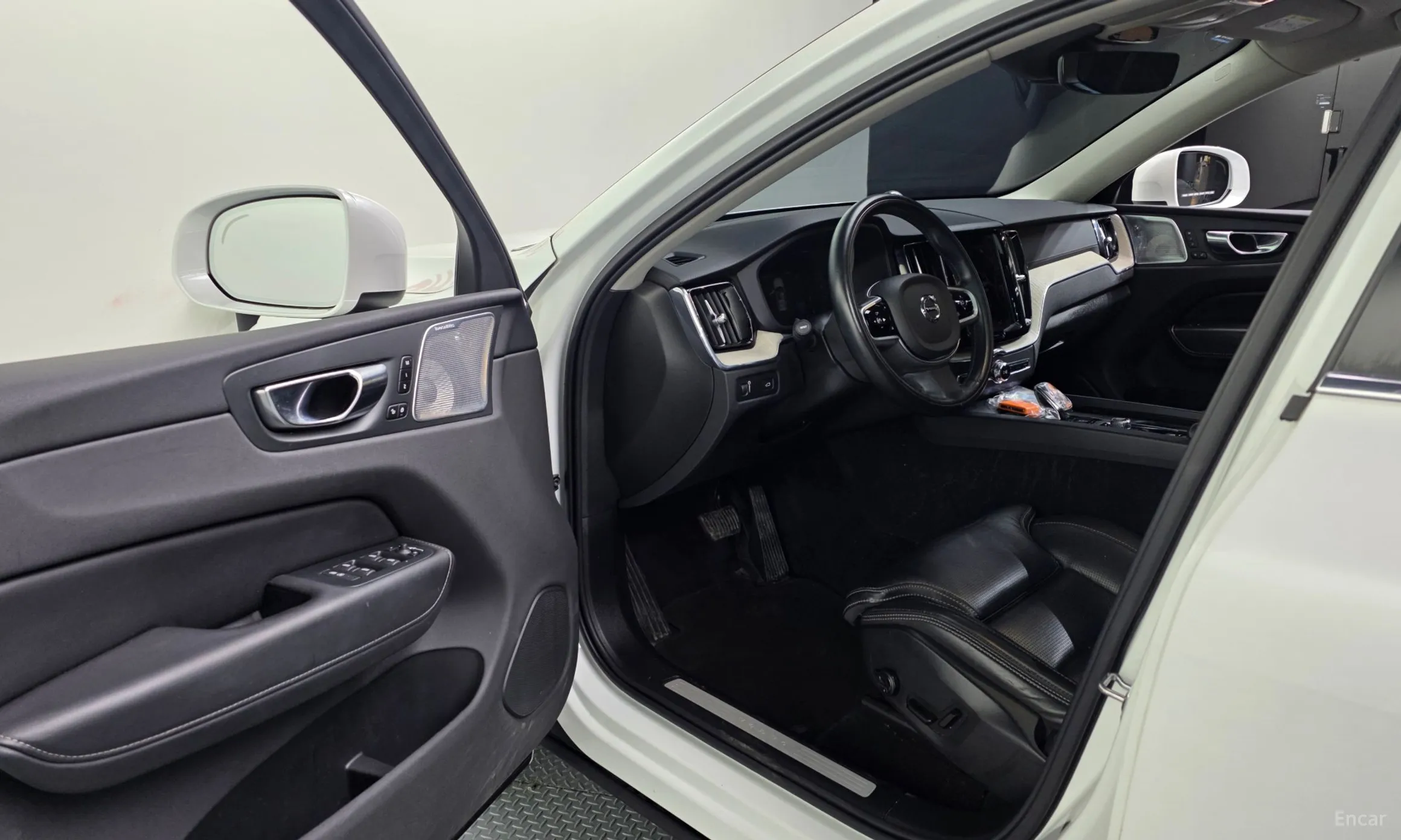 Volvo XC60 Gen 2 превью 10