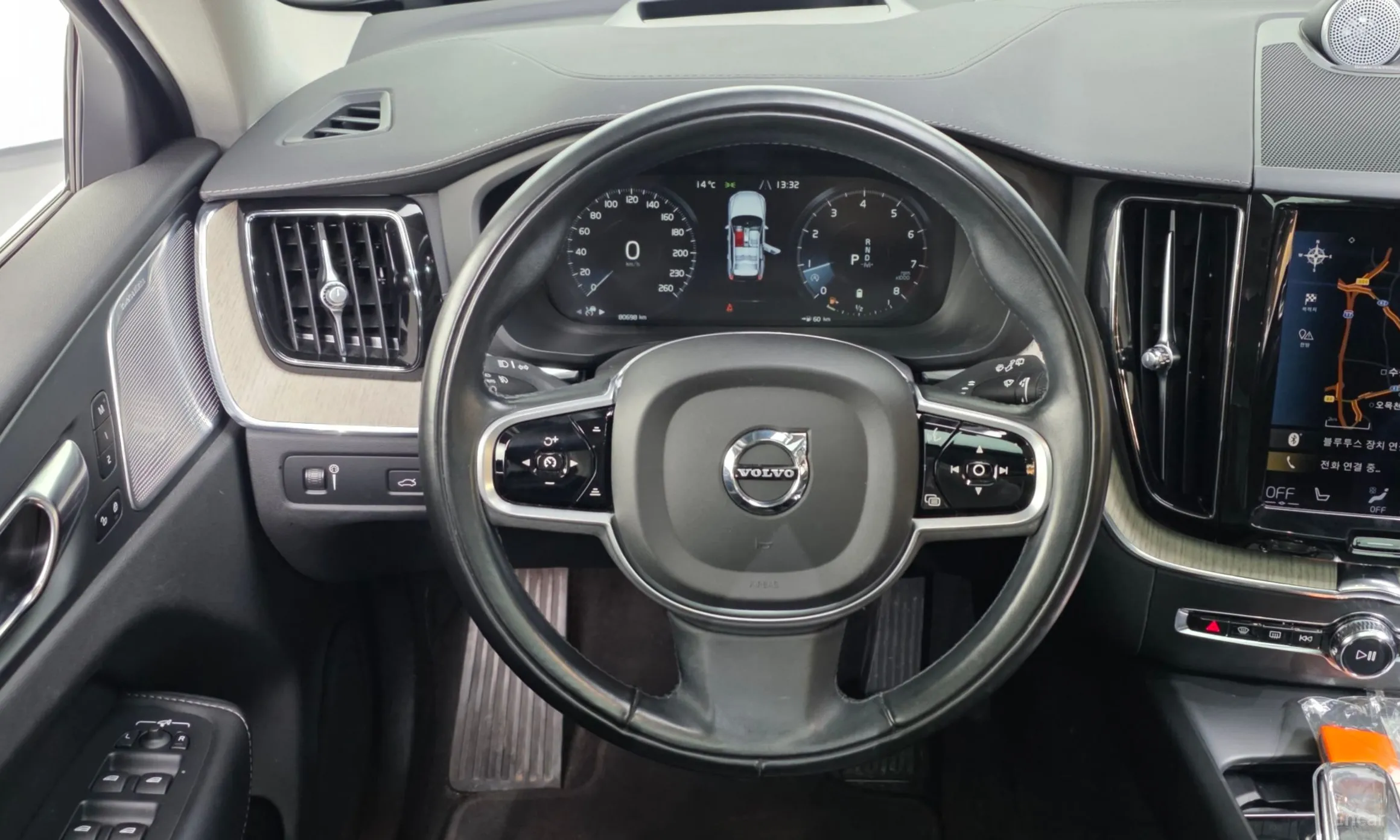 Volvo XC60 Gen 2 превью 13