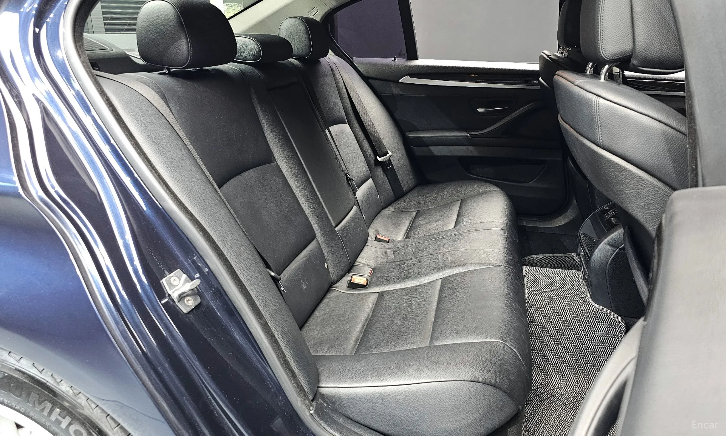 BMW 5 Series (F10) превью 12