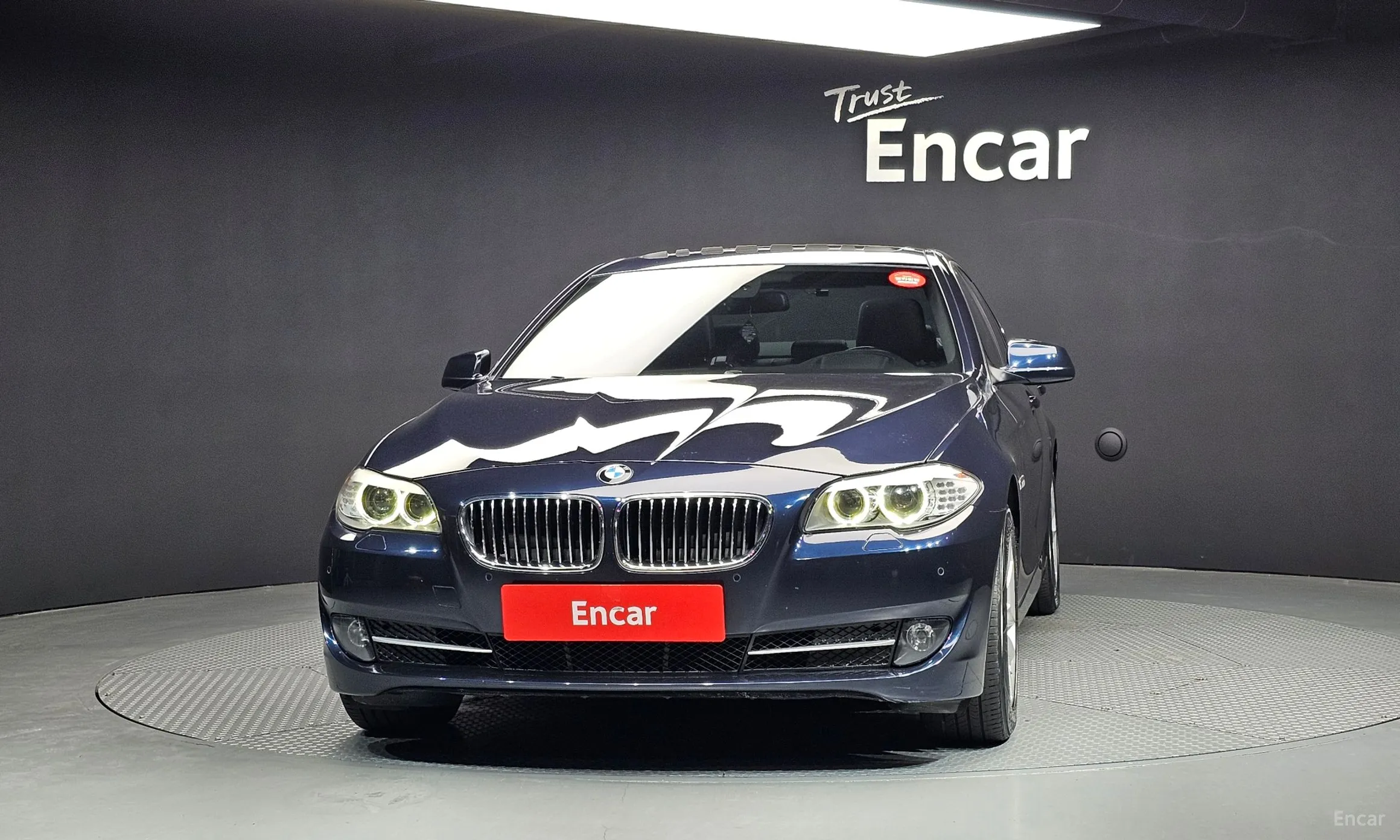 BMW 5 Series (F10) превью 3