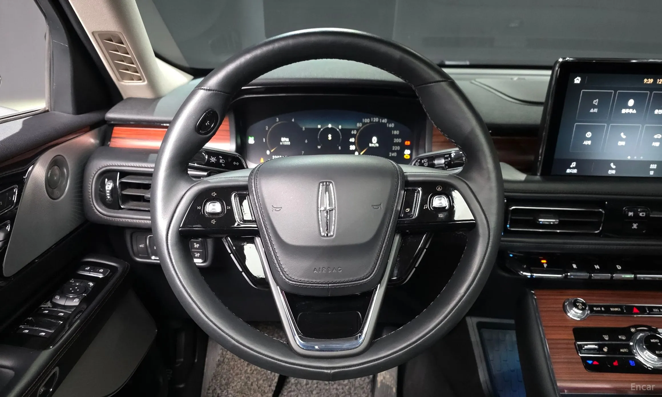 Lincoln Aviator 2nd Generation превью 13