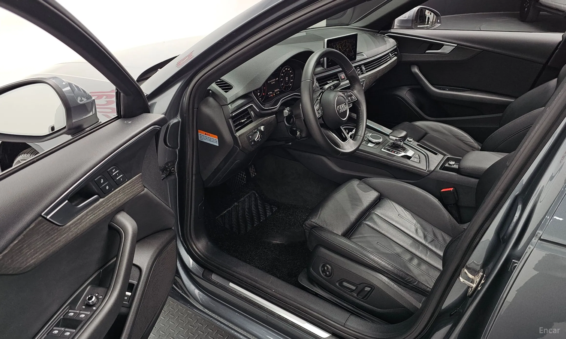 Audi A4 (B9) превью 11