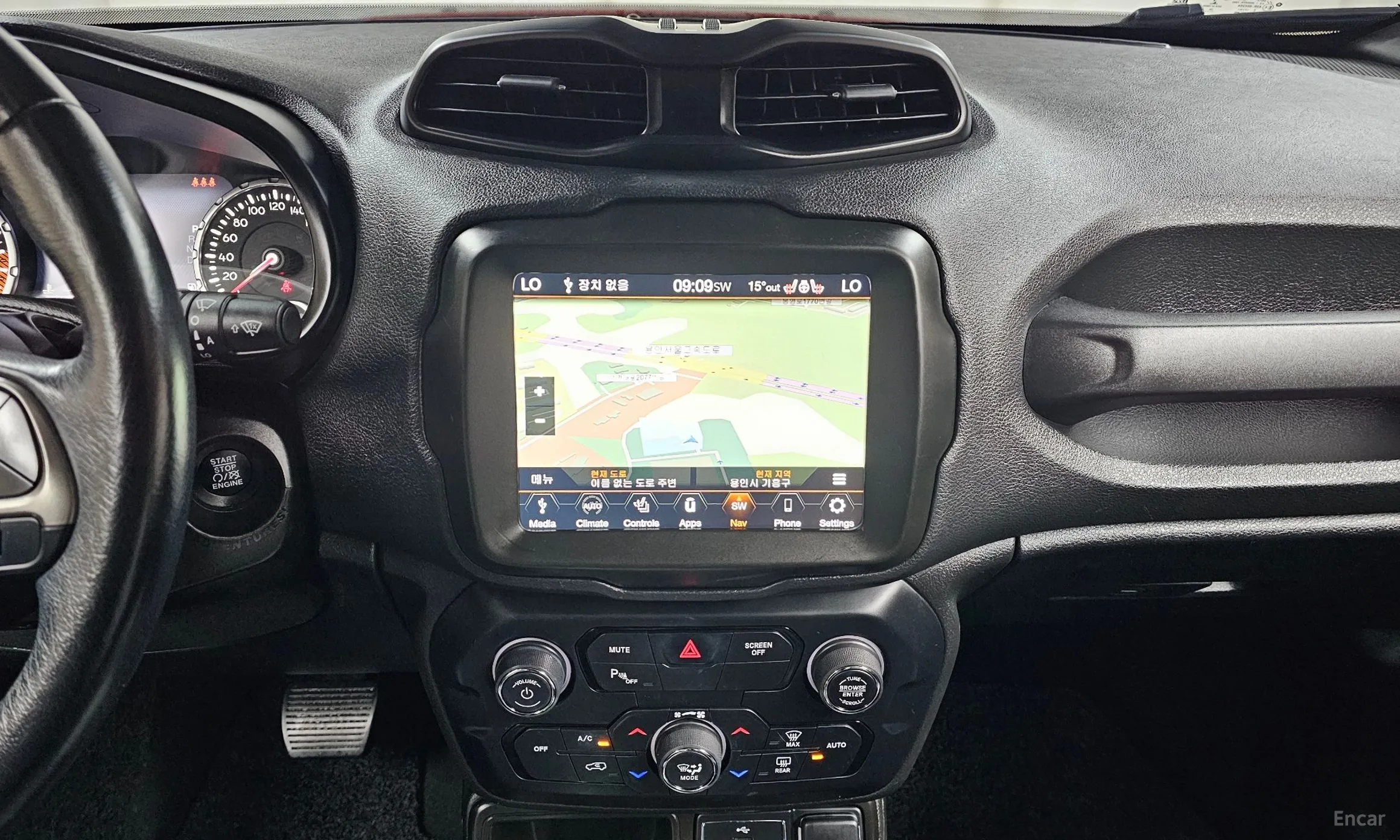 Jeep Renegade превью 14