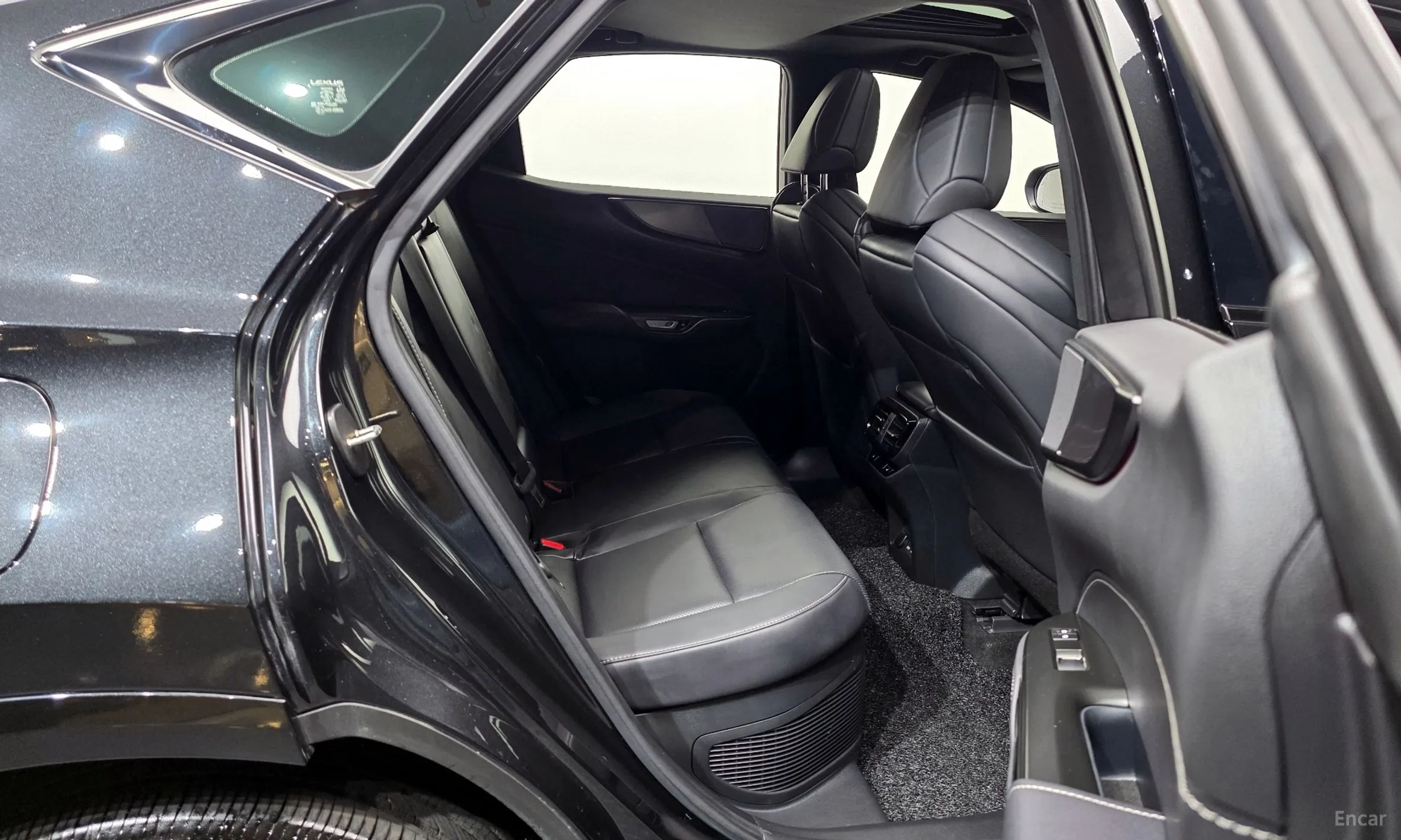 Lexus NX450h + 2nd Gen превью 12