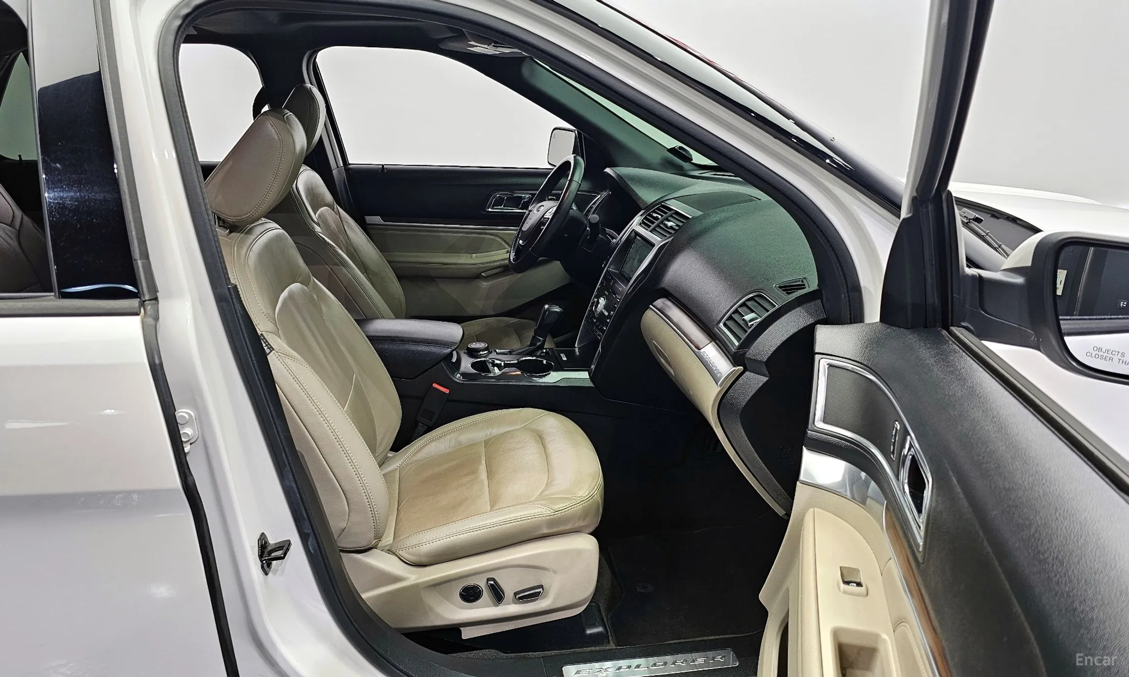 Ford Explorer превью 11