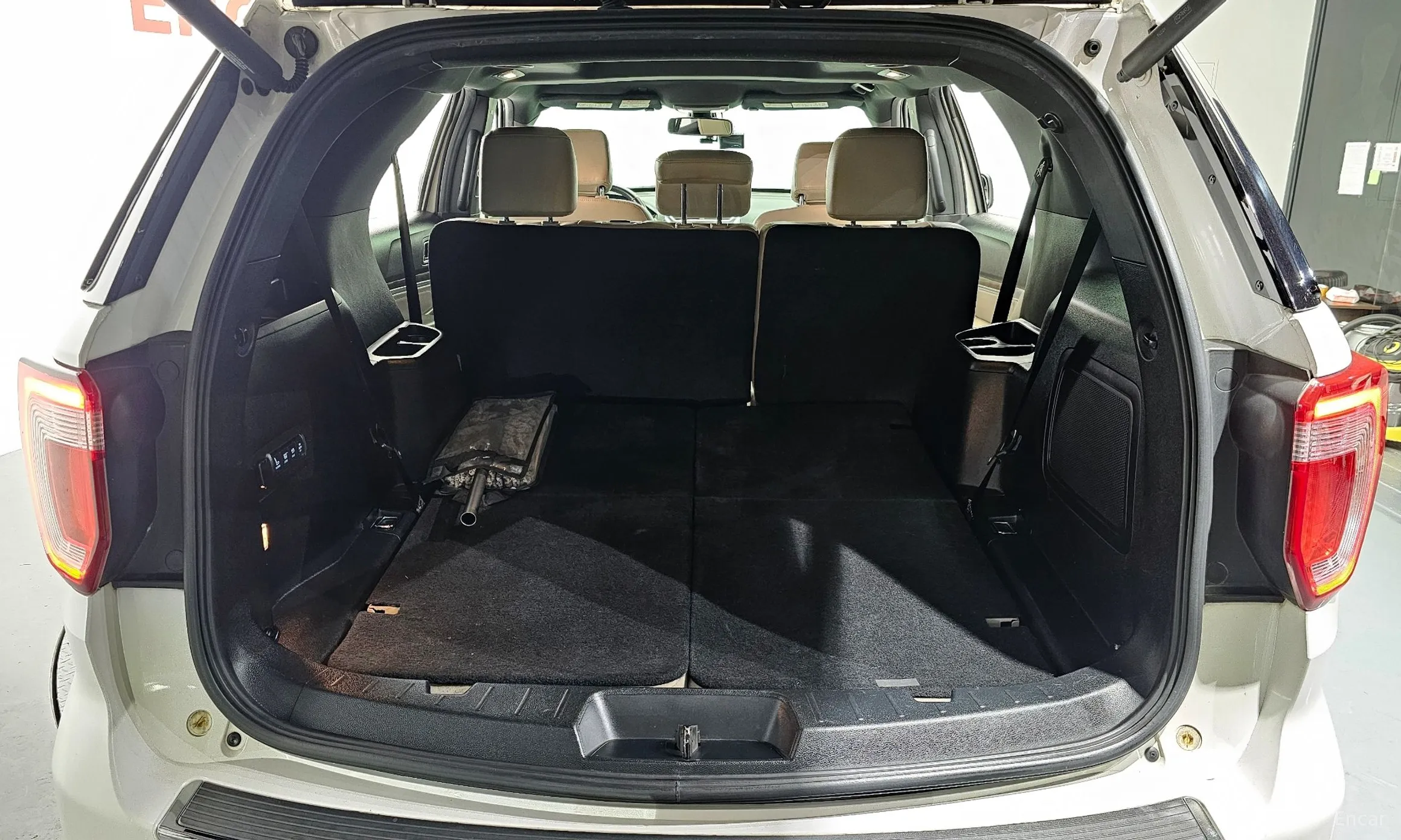 Ford Explorer превью 20