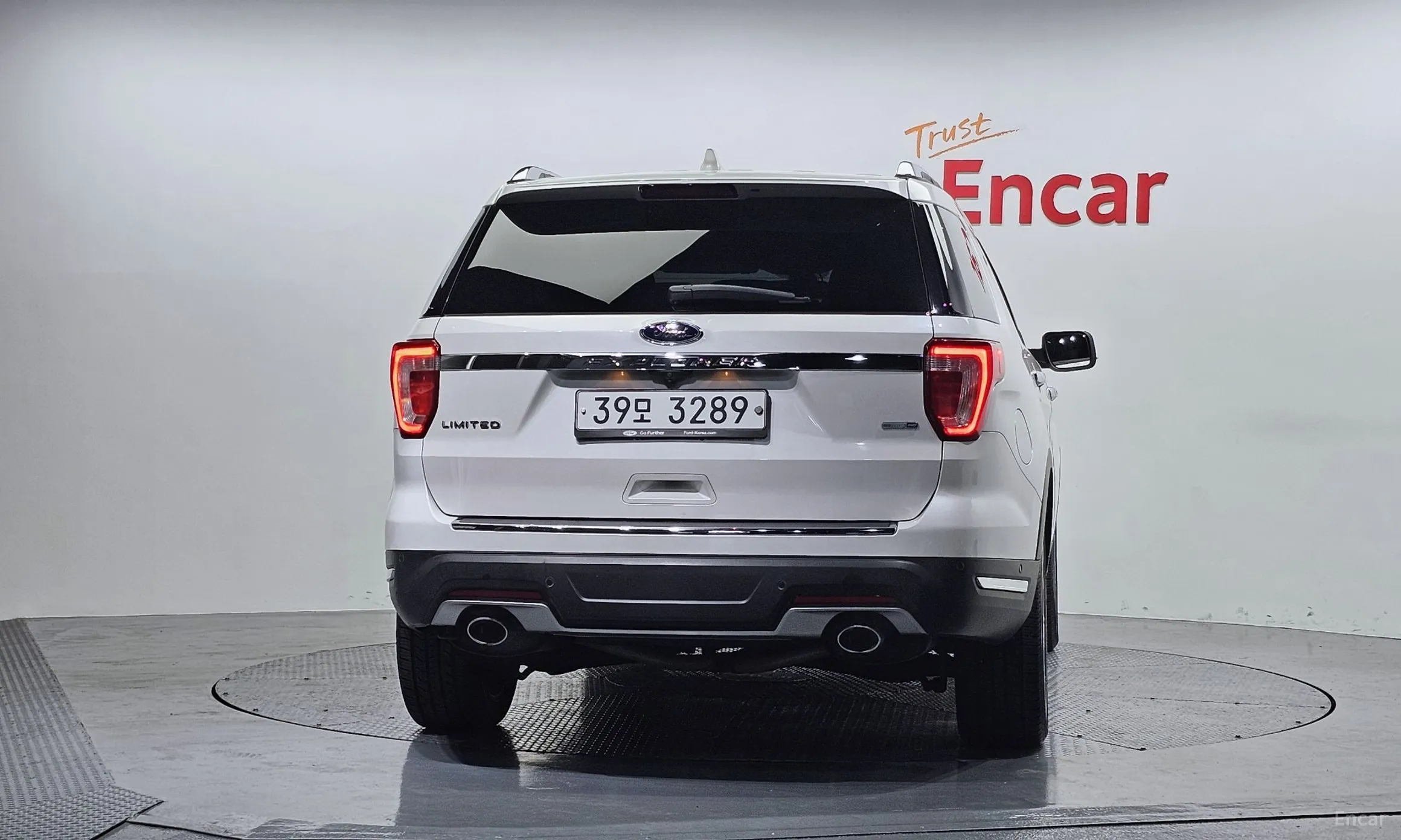 Ford Explorer превью 4