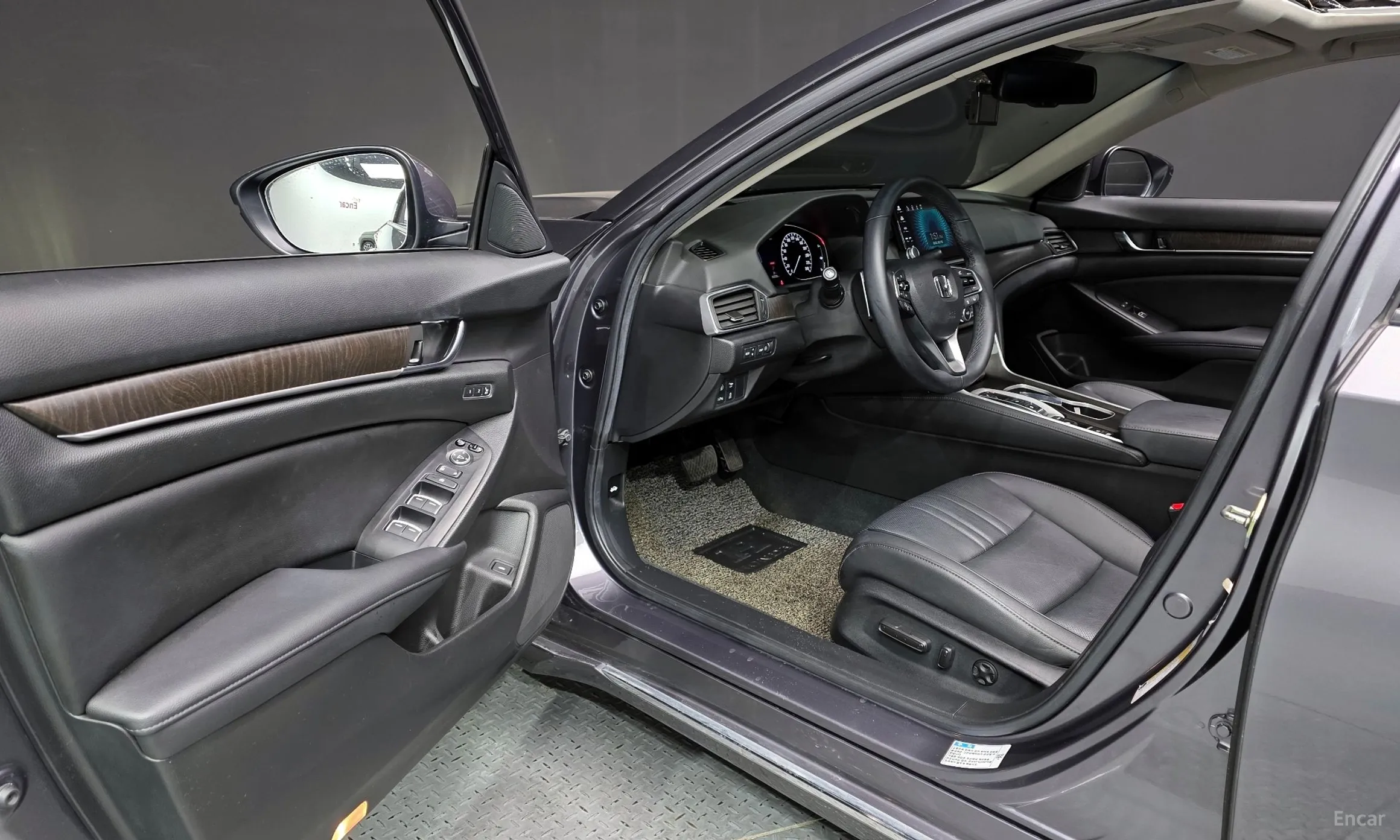 Honda Accord 10th Generation превью 10