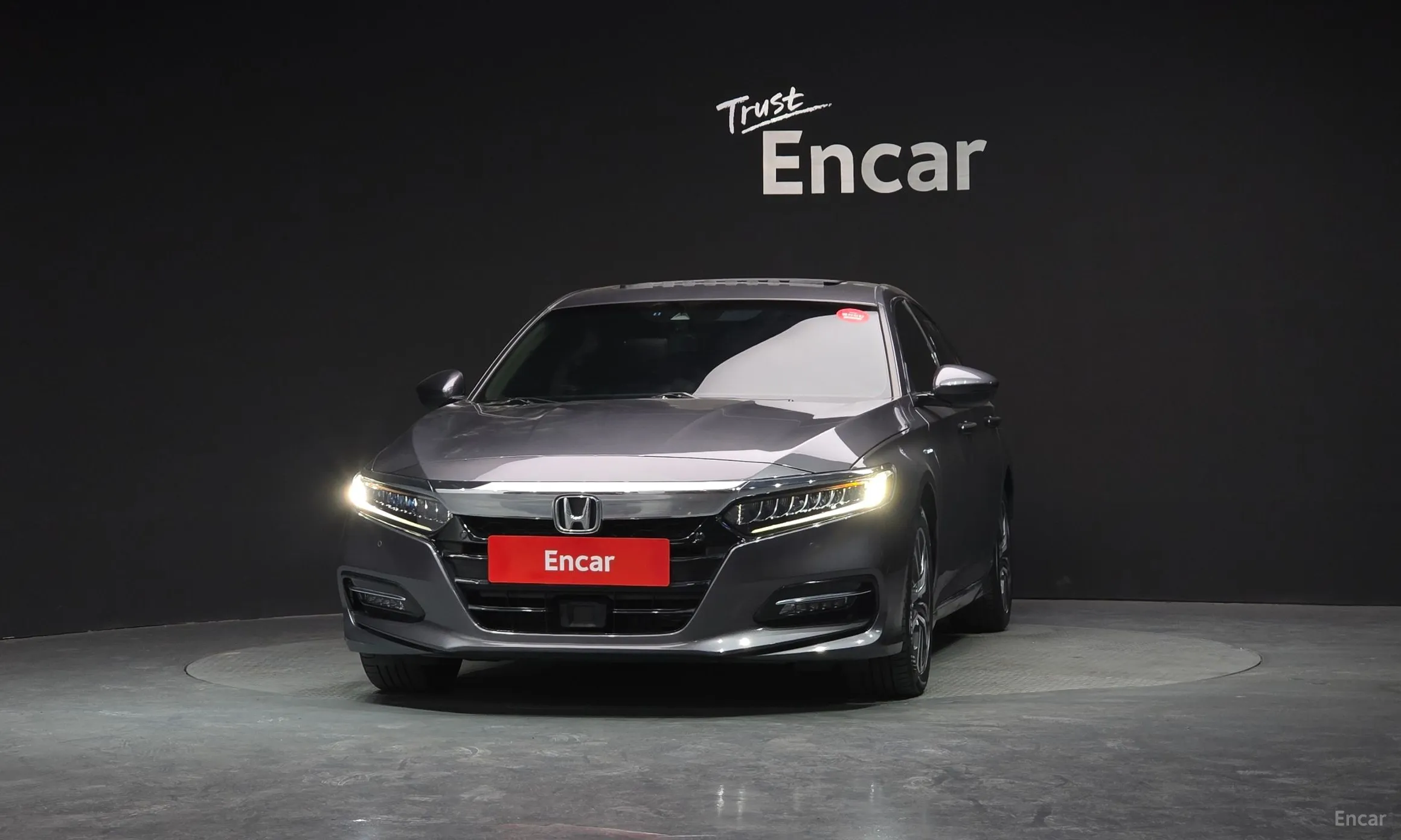 Honda Accord 10th Generation превью 3