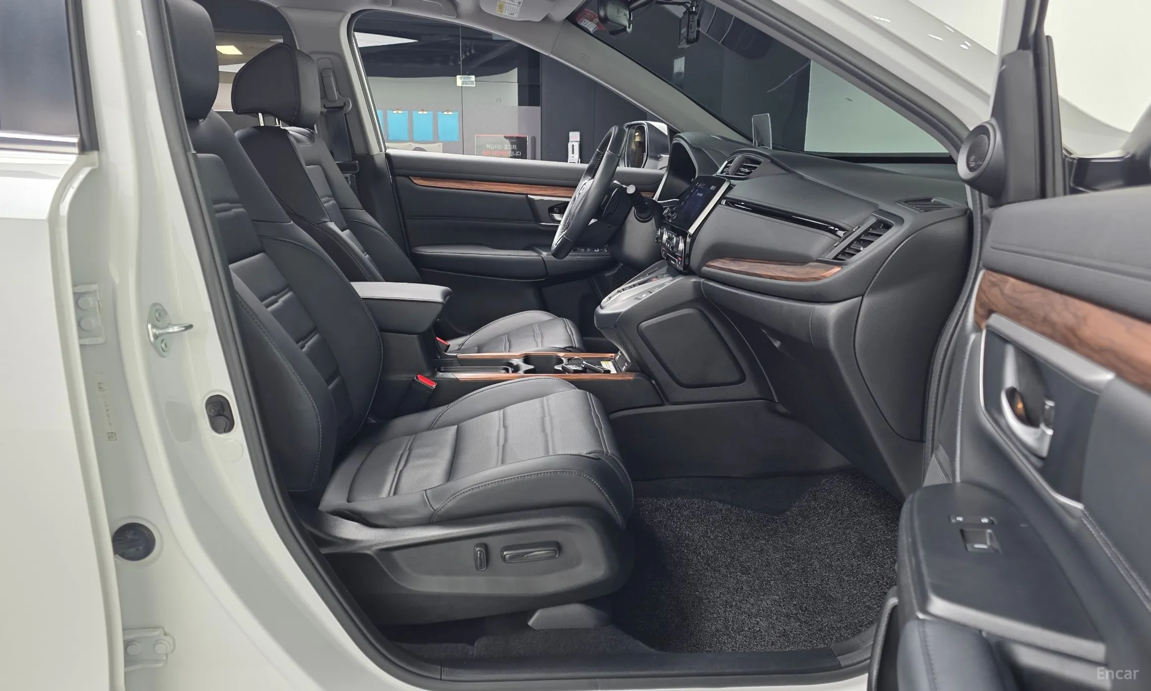 Honda CR-V 5th generation превью 11