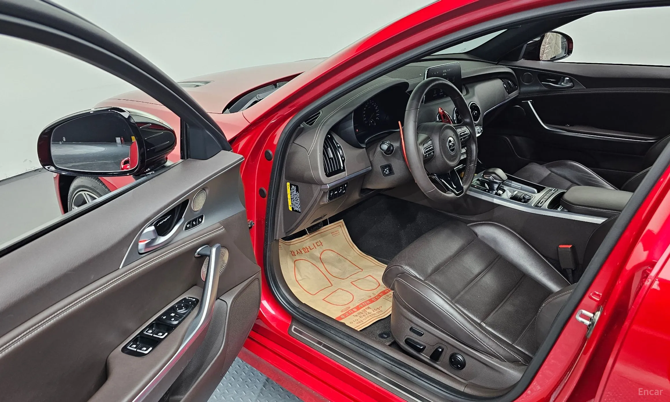 Kia Stinger превью 10