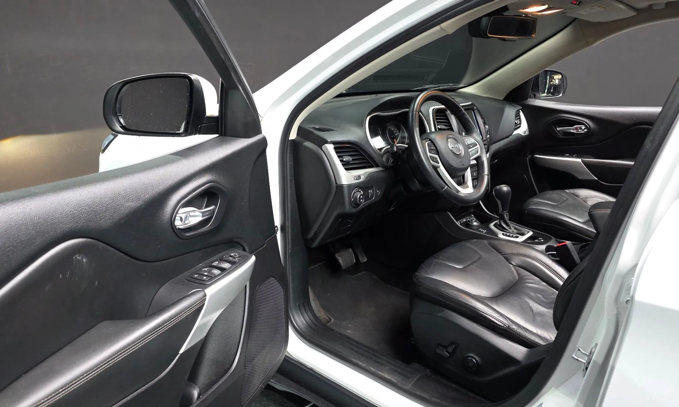 Jeep Cherokee (KL) превью 11