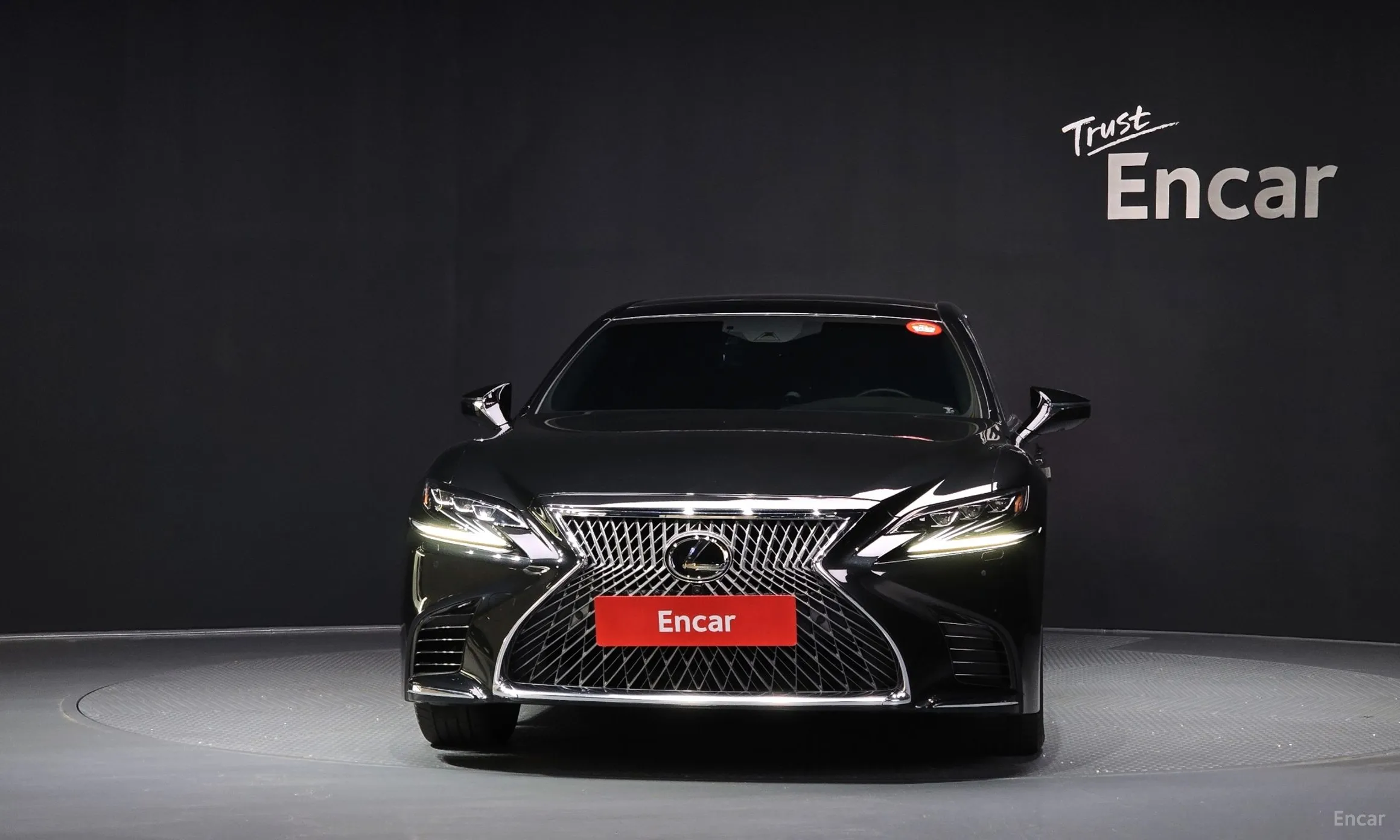 Lexus LS500 5th Generation превью 3