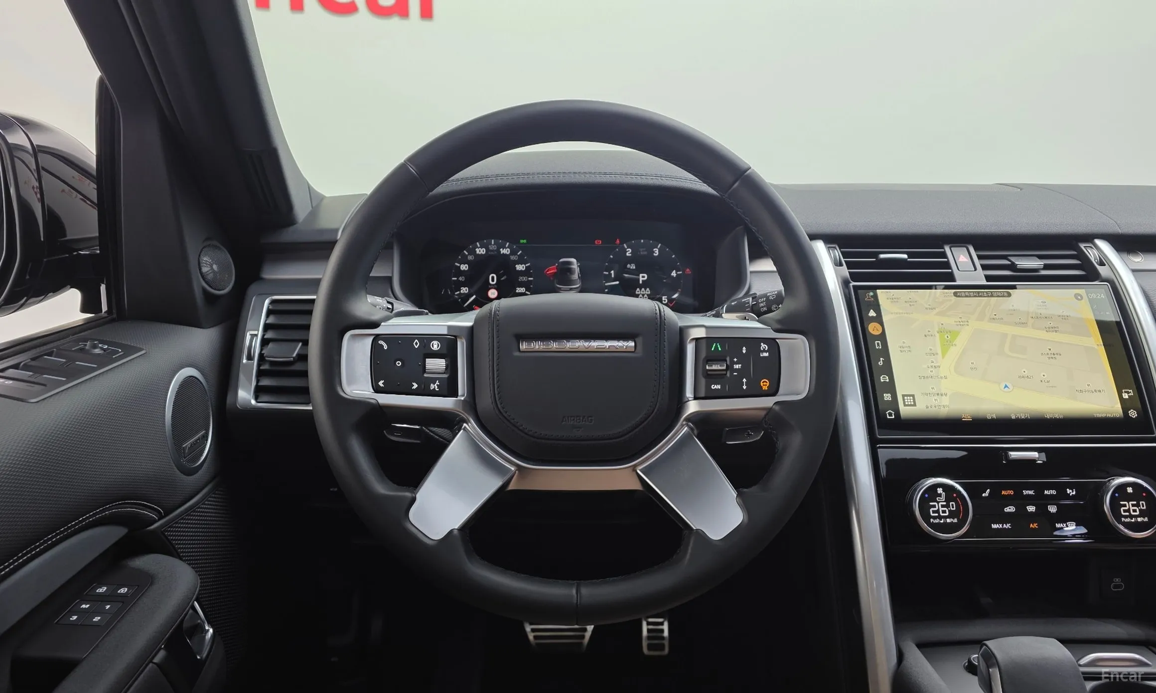 Land Rover Discovery 5 превью 13