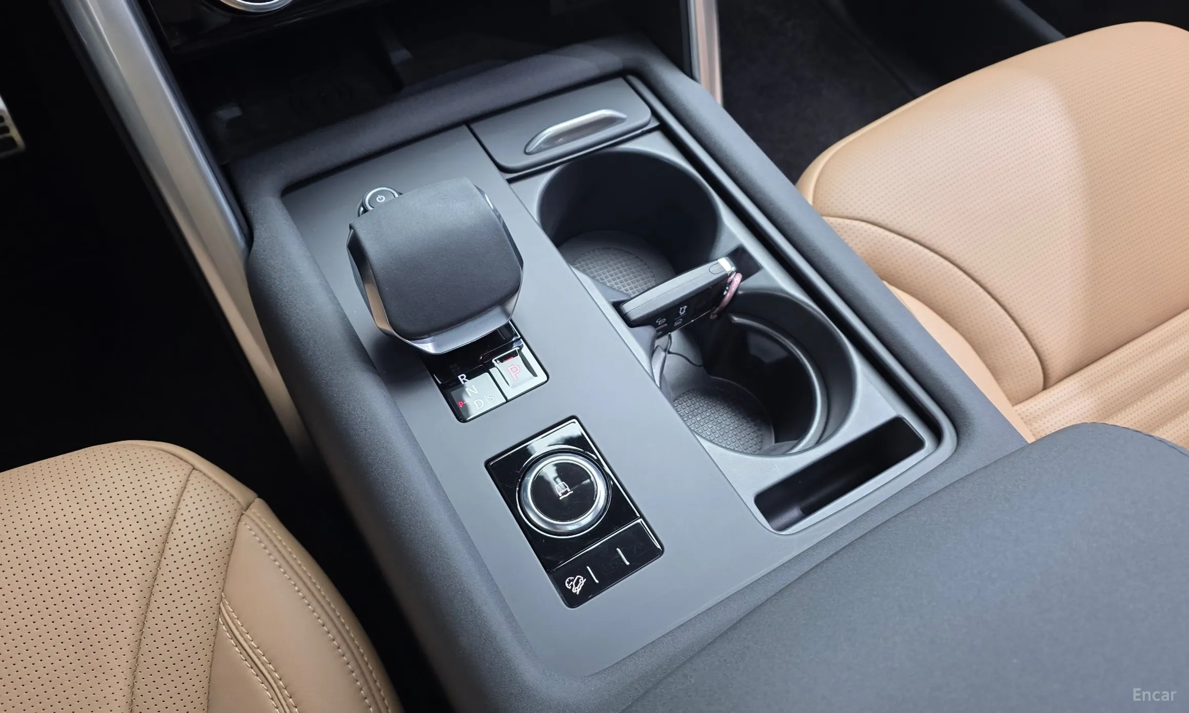 Land Rover Discovery 5 превью 18