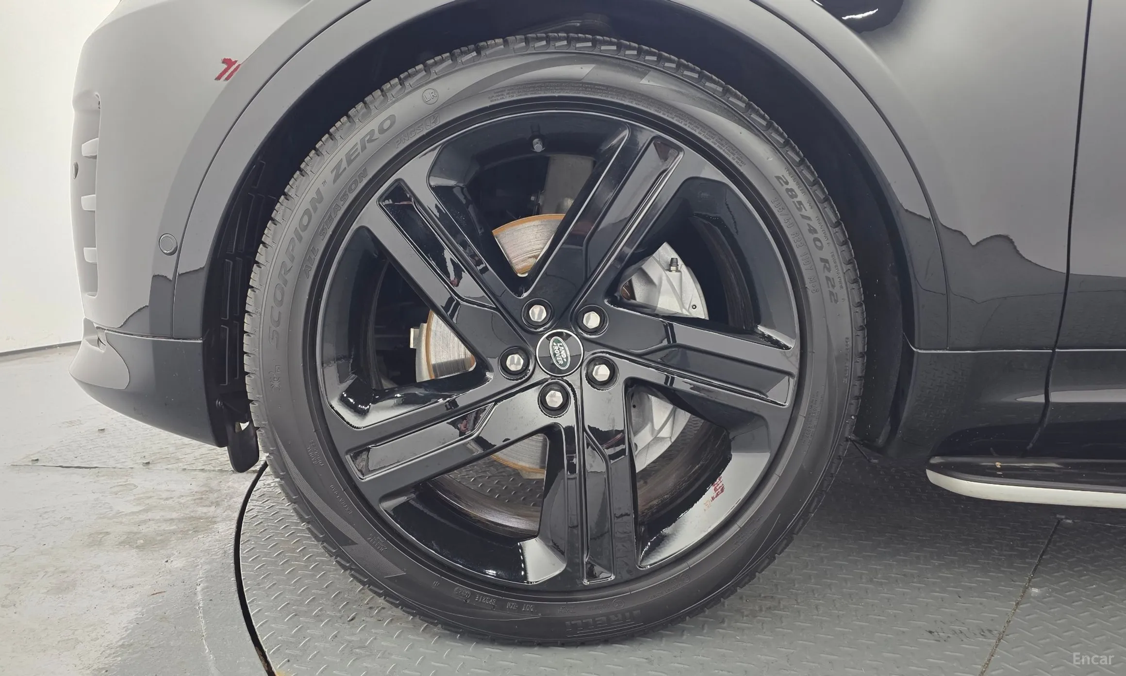 Land Rover Discovery 5 превью 9
