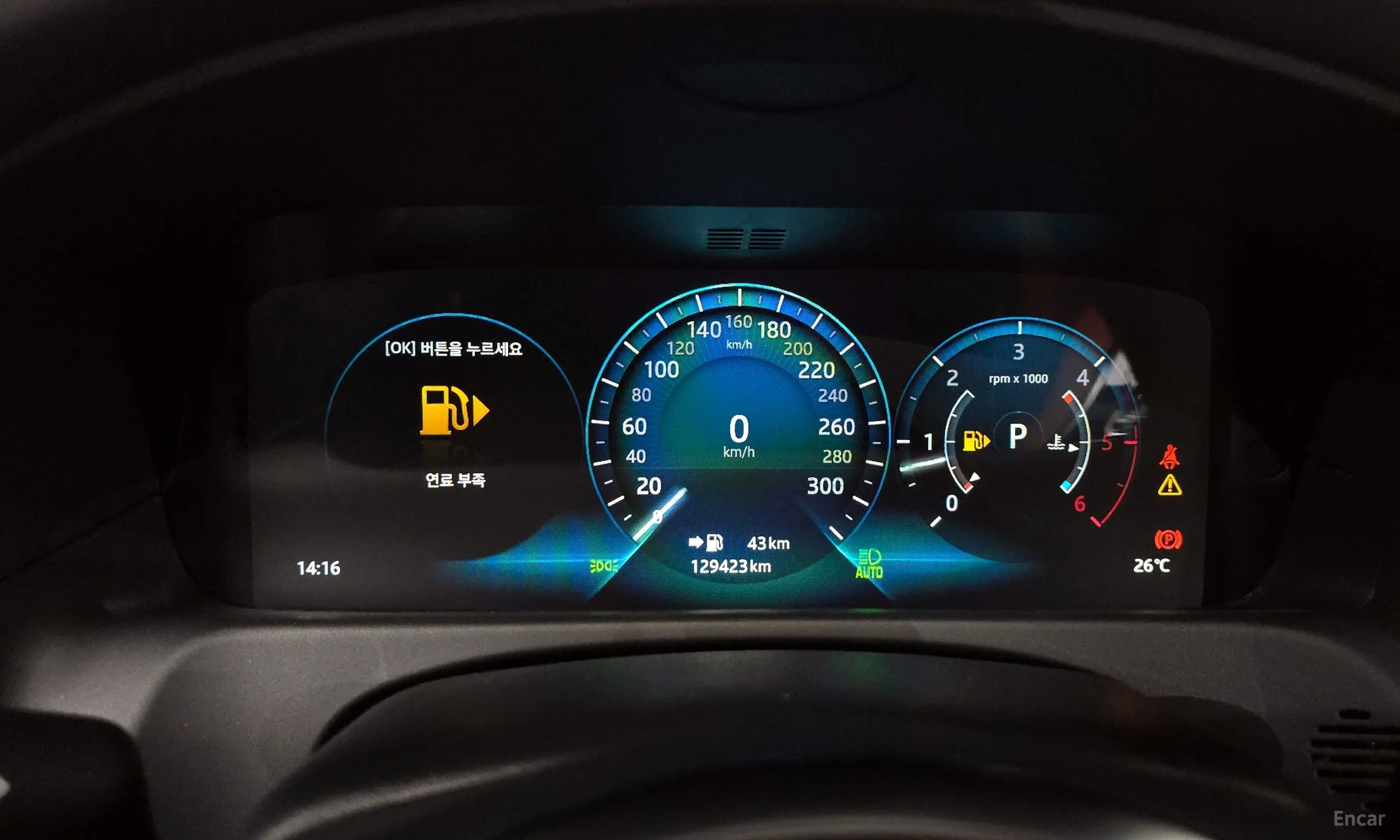 Jaguar XF (x260) превью 8
