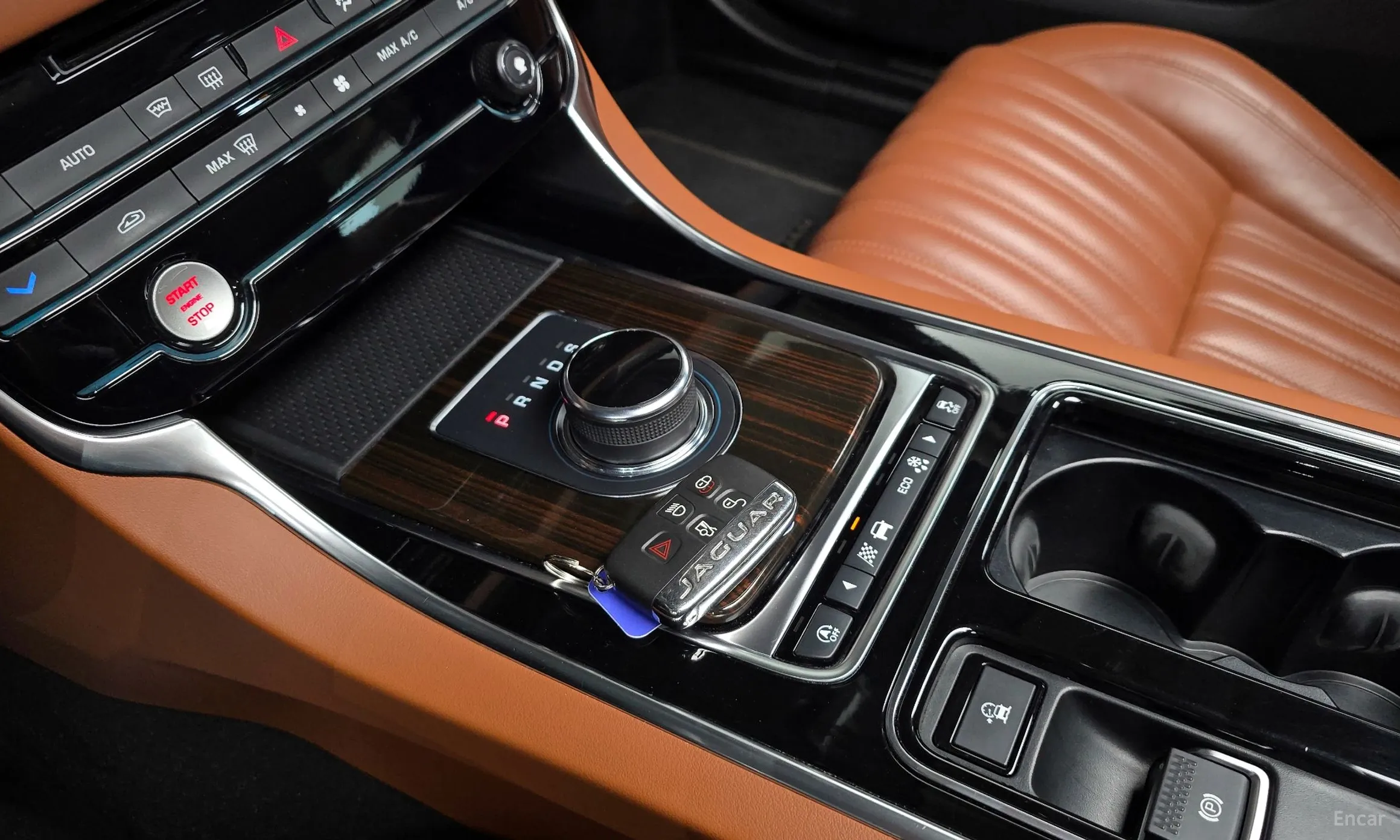 Jaguar XF (x260) превью 9