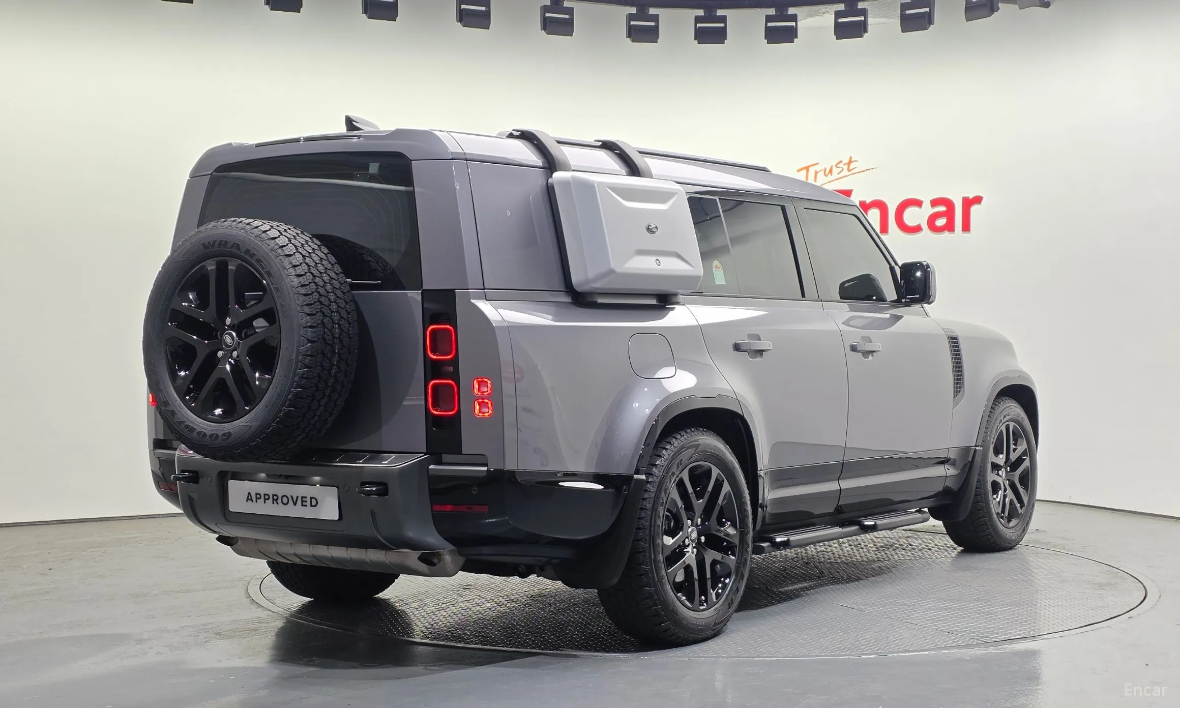 Land Rover Defender (L663)