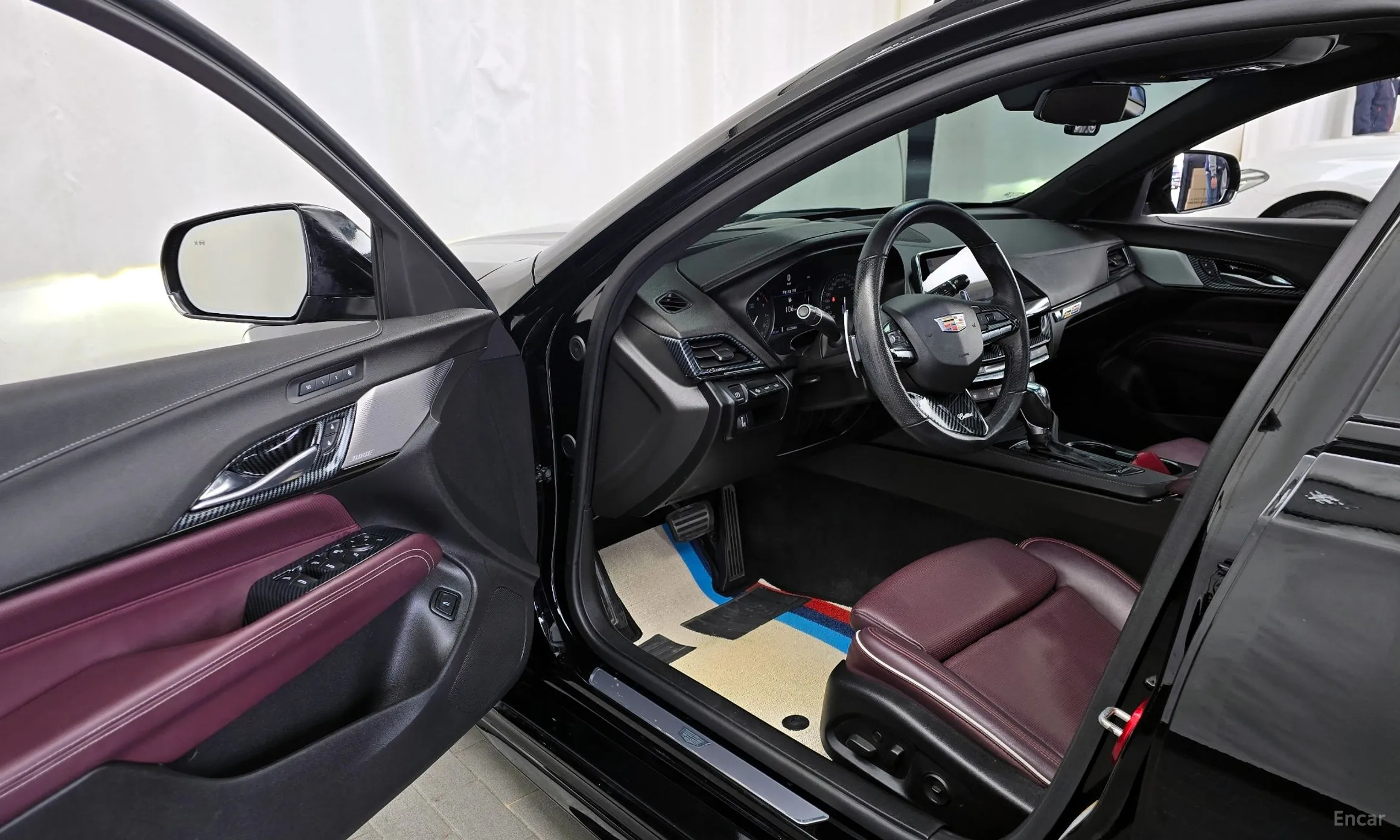 Cadillac CT4 превью 10
