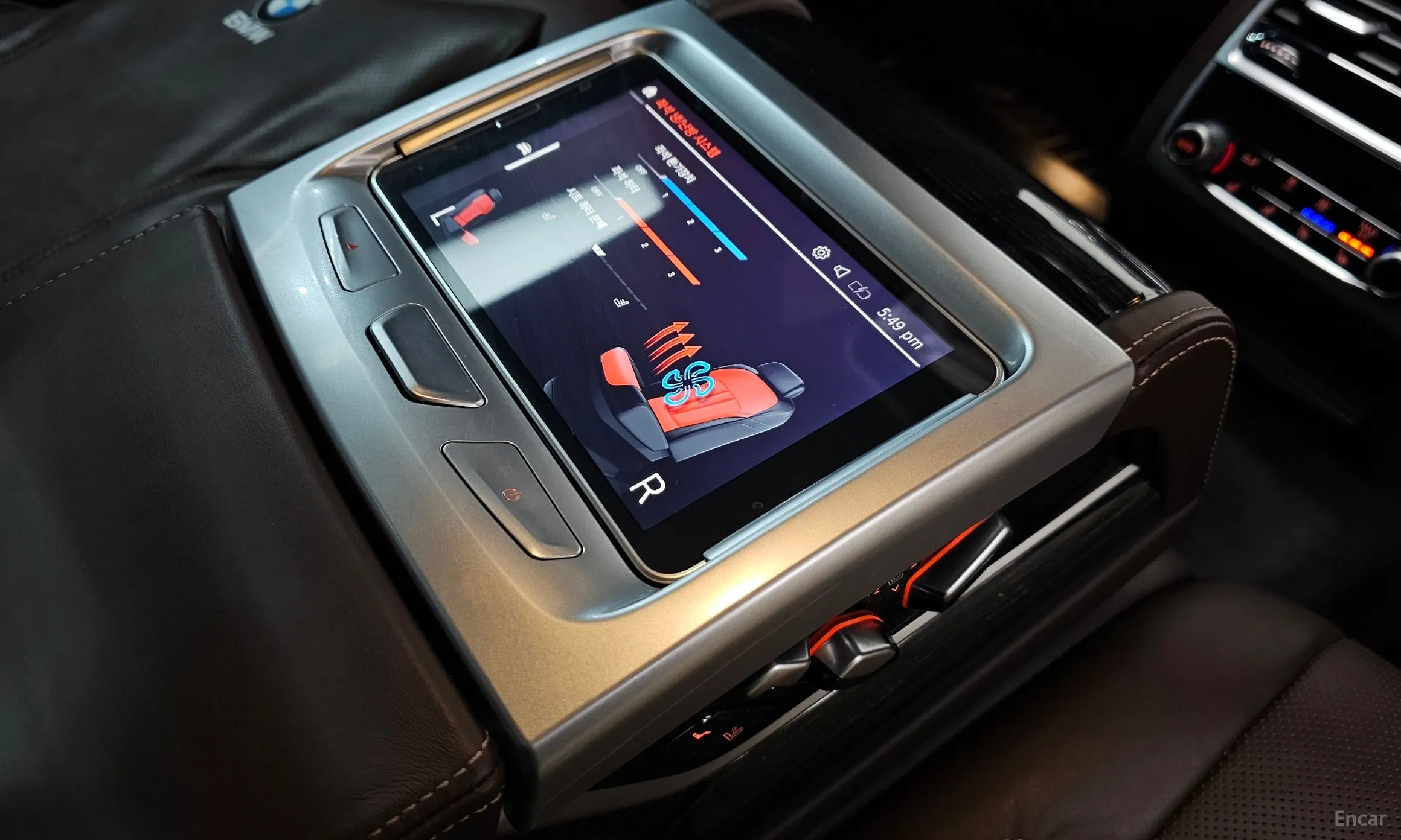 BMW 7 Series (G11) превью 18