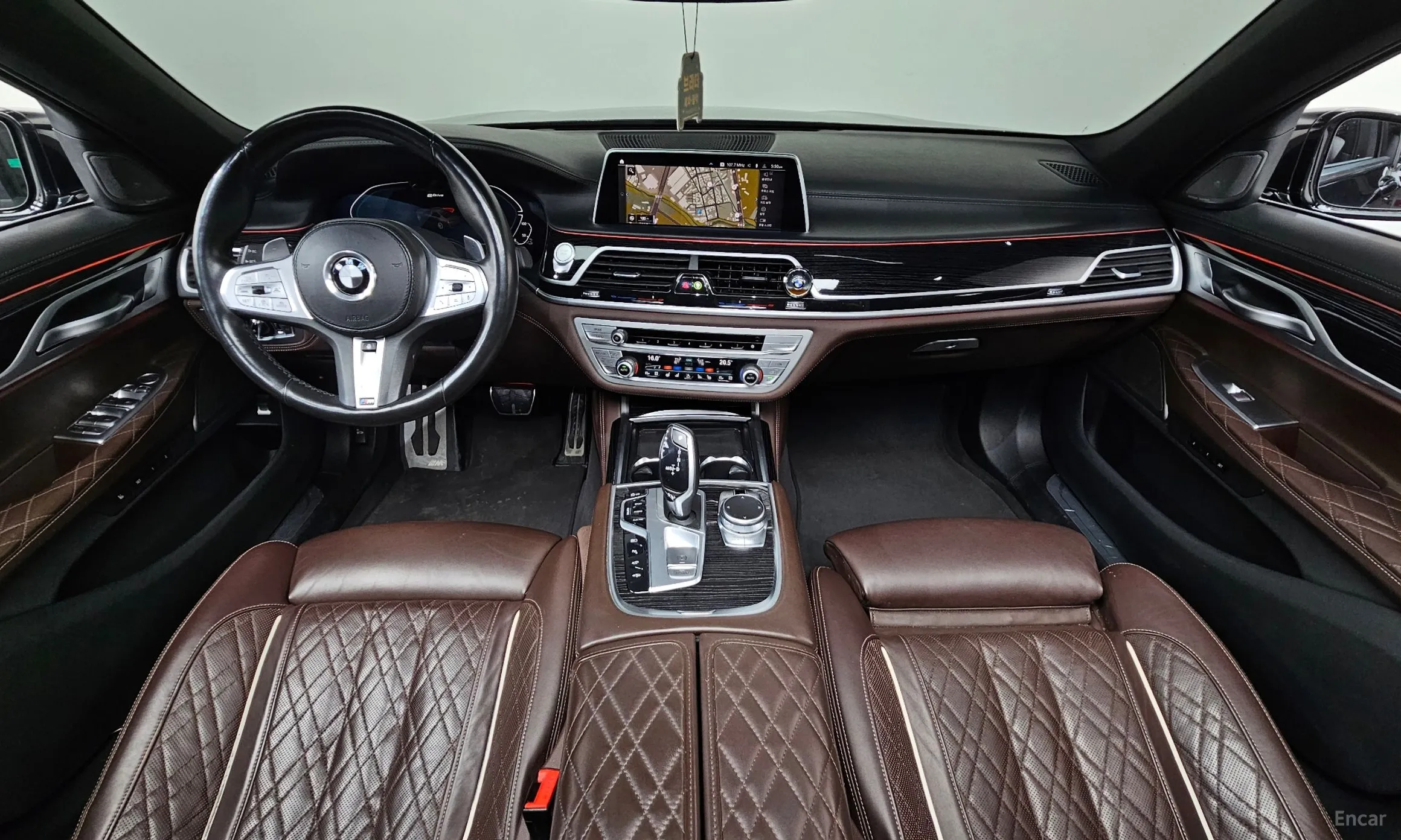 BMW 7 Series (G11) превью 7