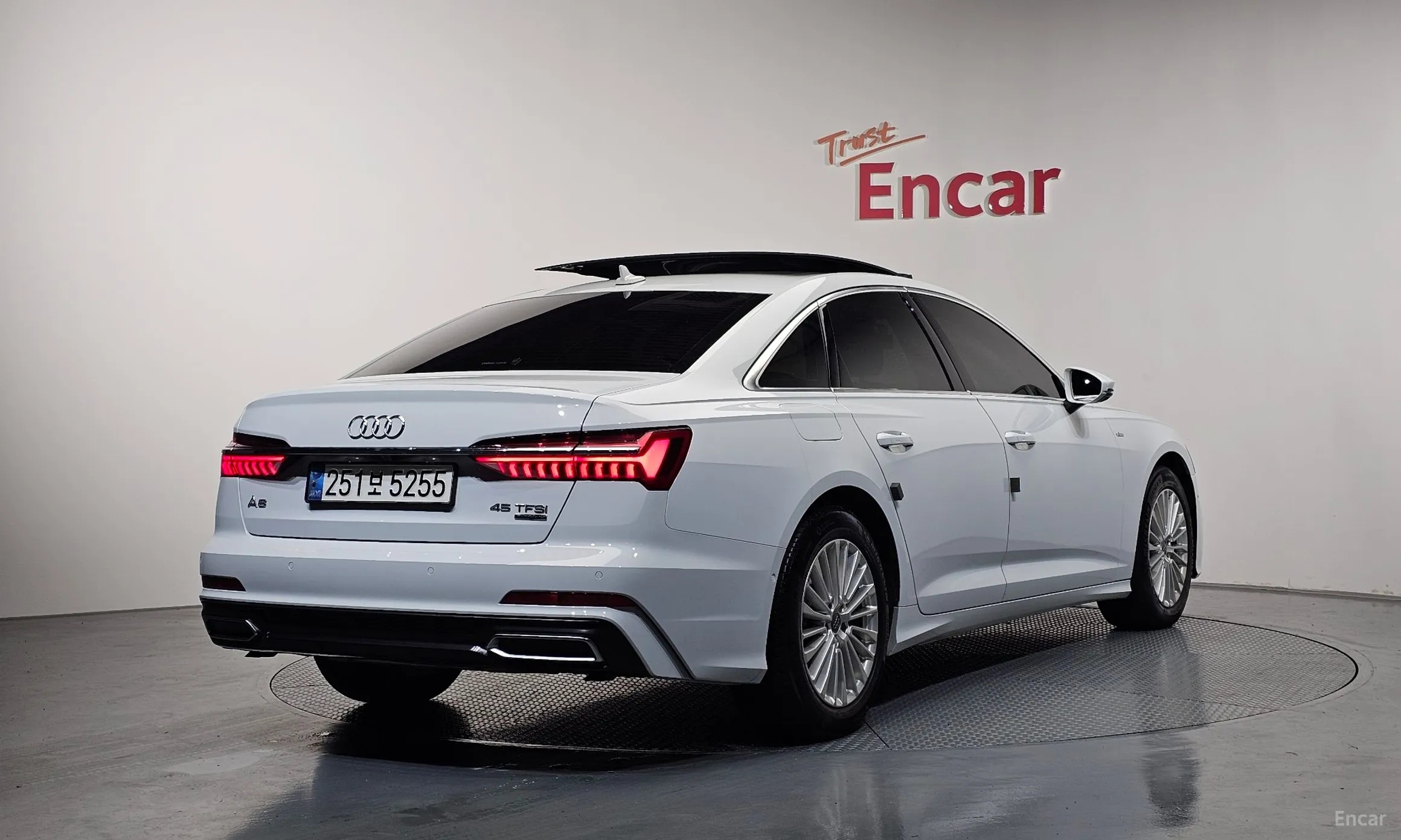 Audi A6 (C8)