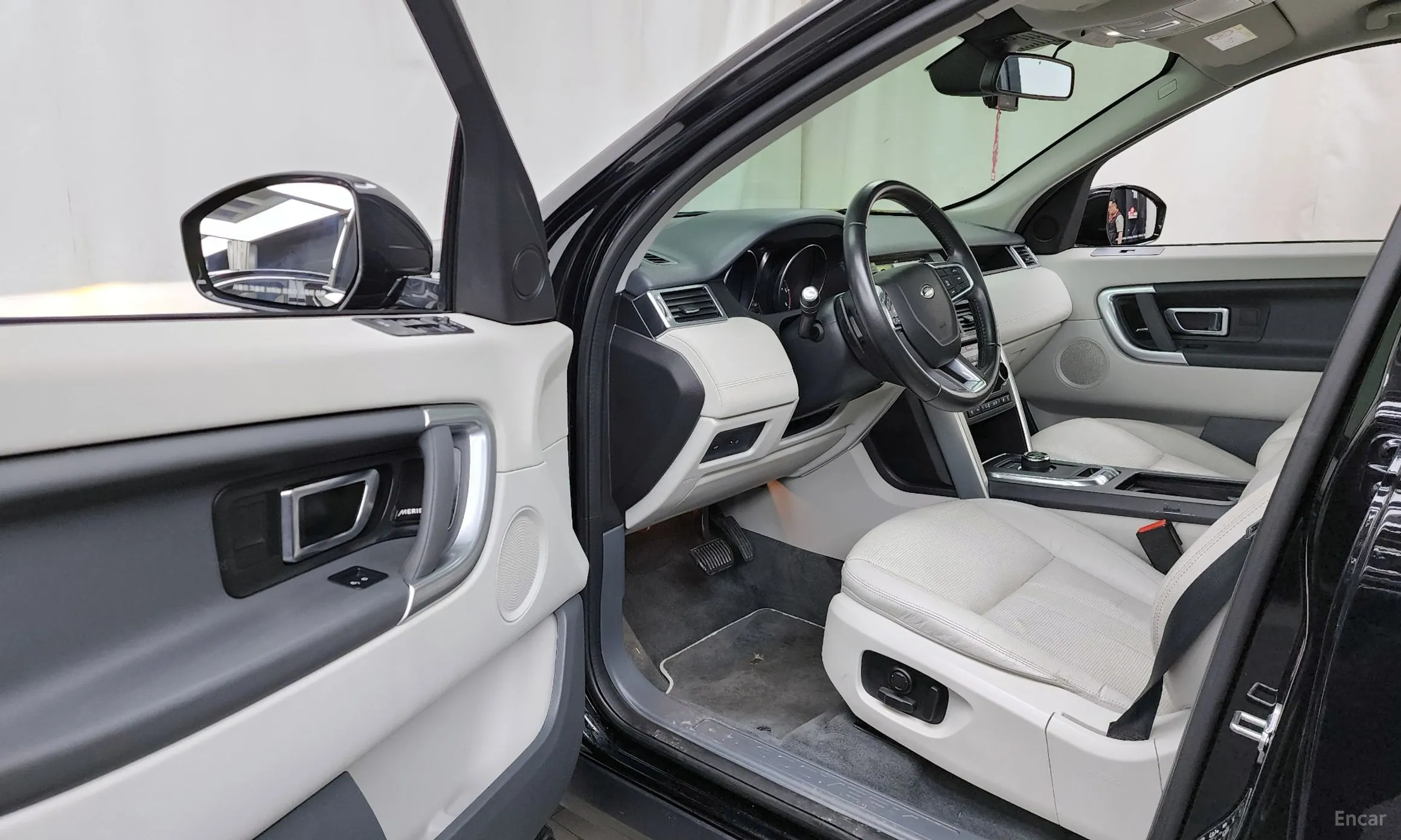 Land Rover Discovery Sports превью 10