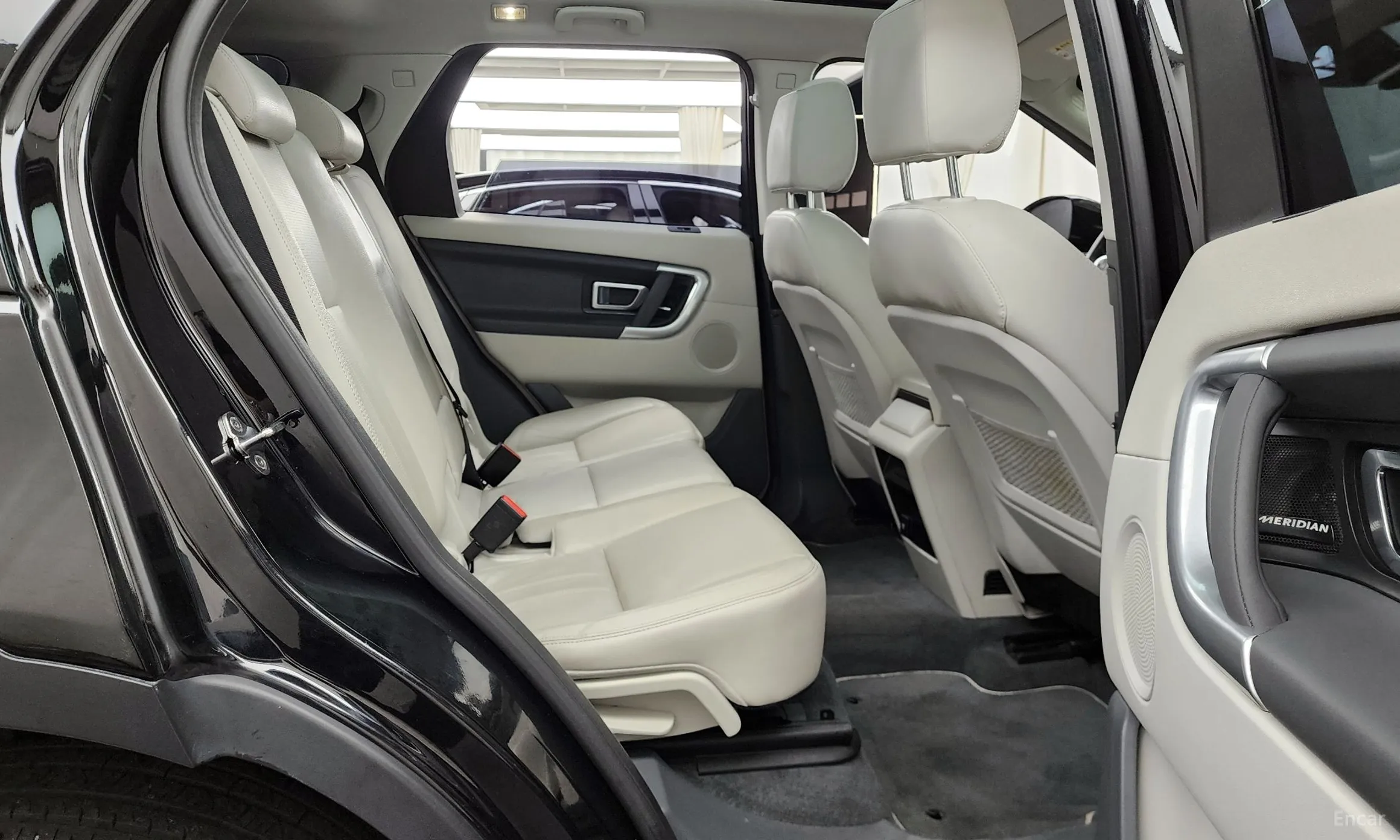 Land Rover Discovery Sports превью 12