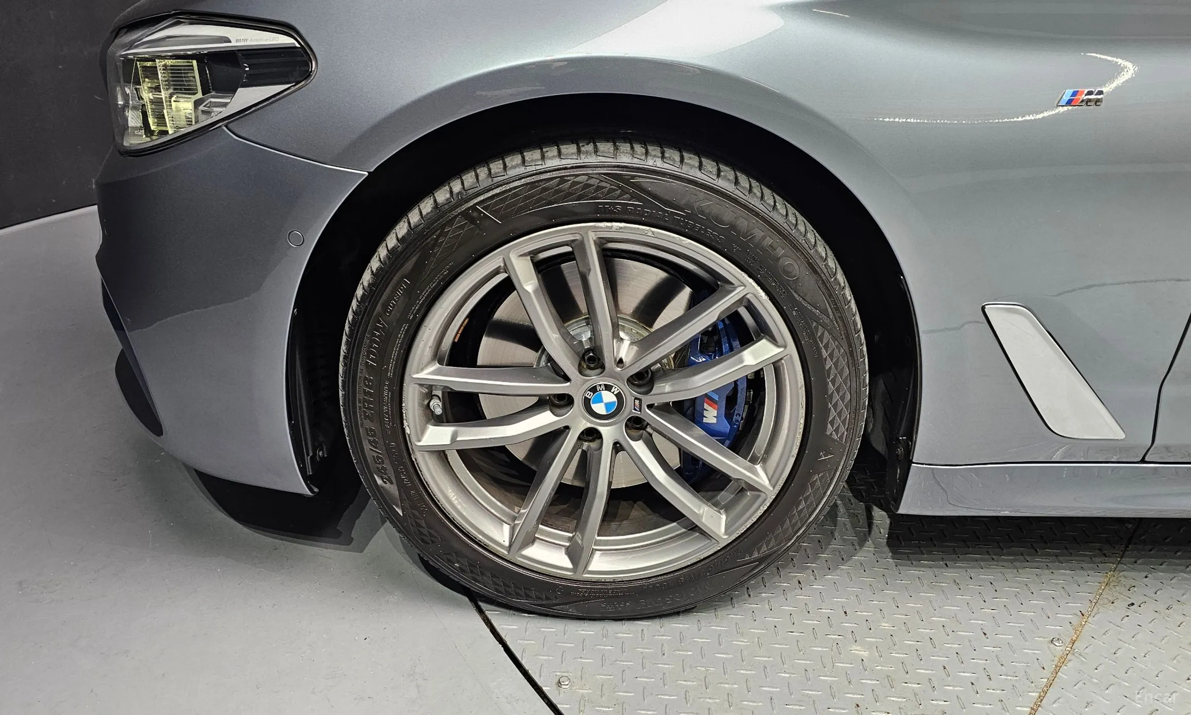 BMW 5 Series (G30) превью 5
