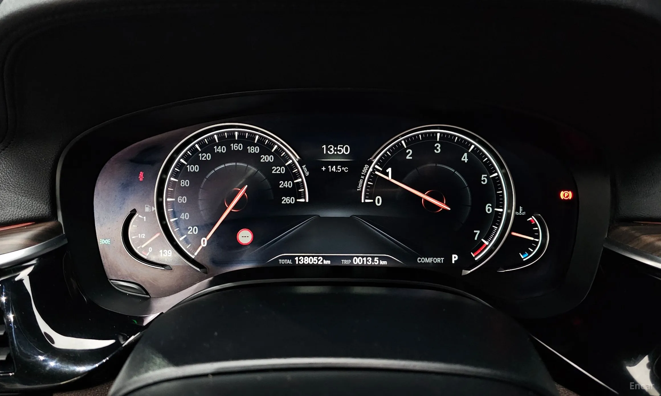 BMW 5 Series (G30) превью 8