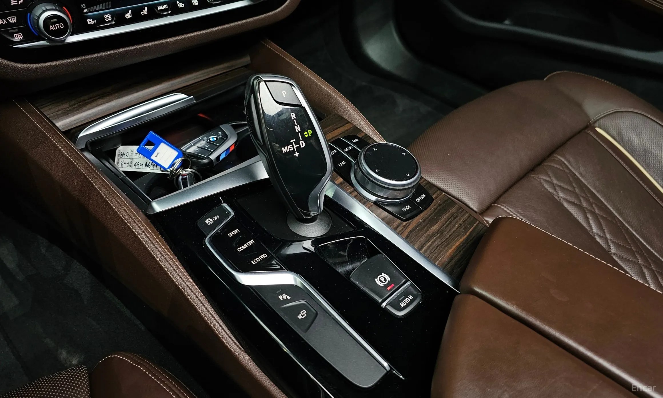 BMW 5 Series (G30) превью 9