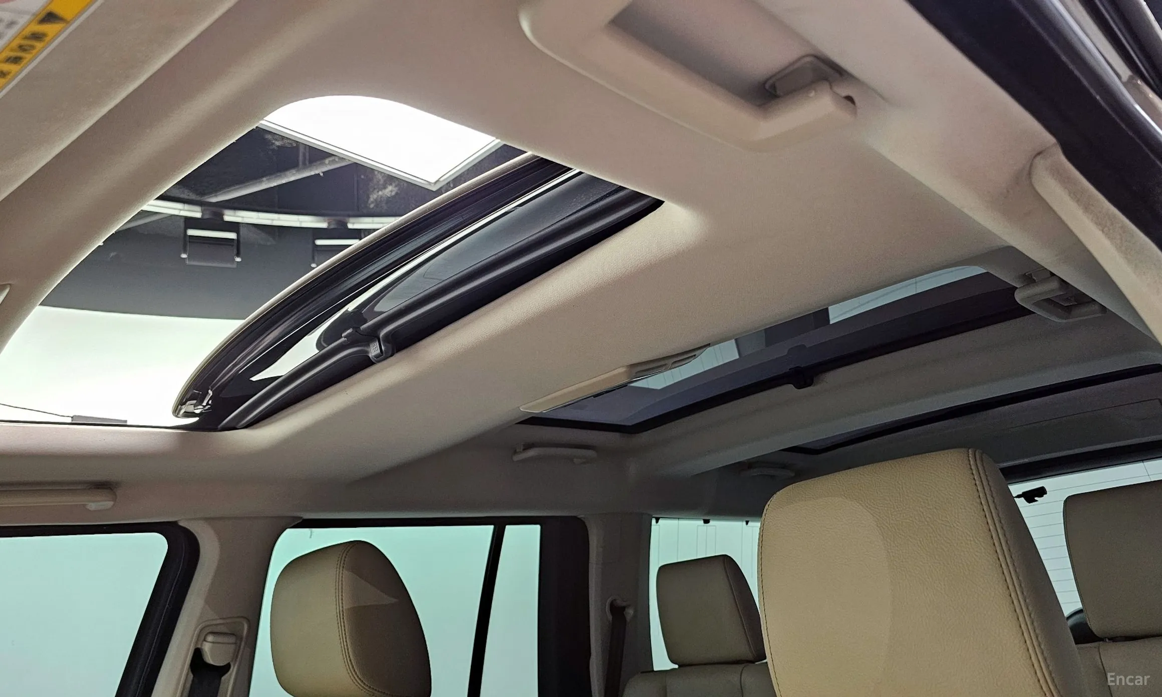 Land Rover Discovery 4 превью 13