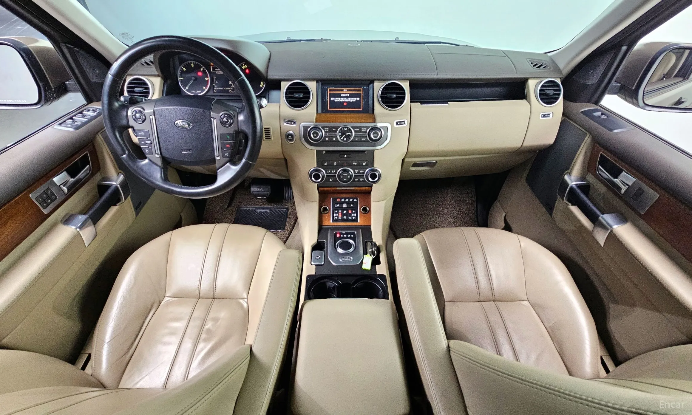 Land Rover Discovery 4 превью 7