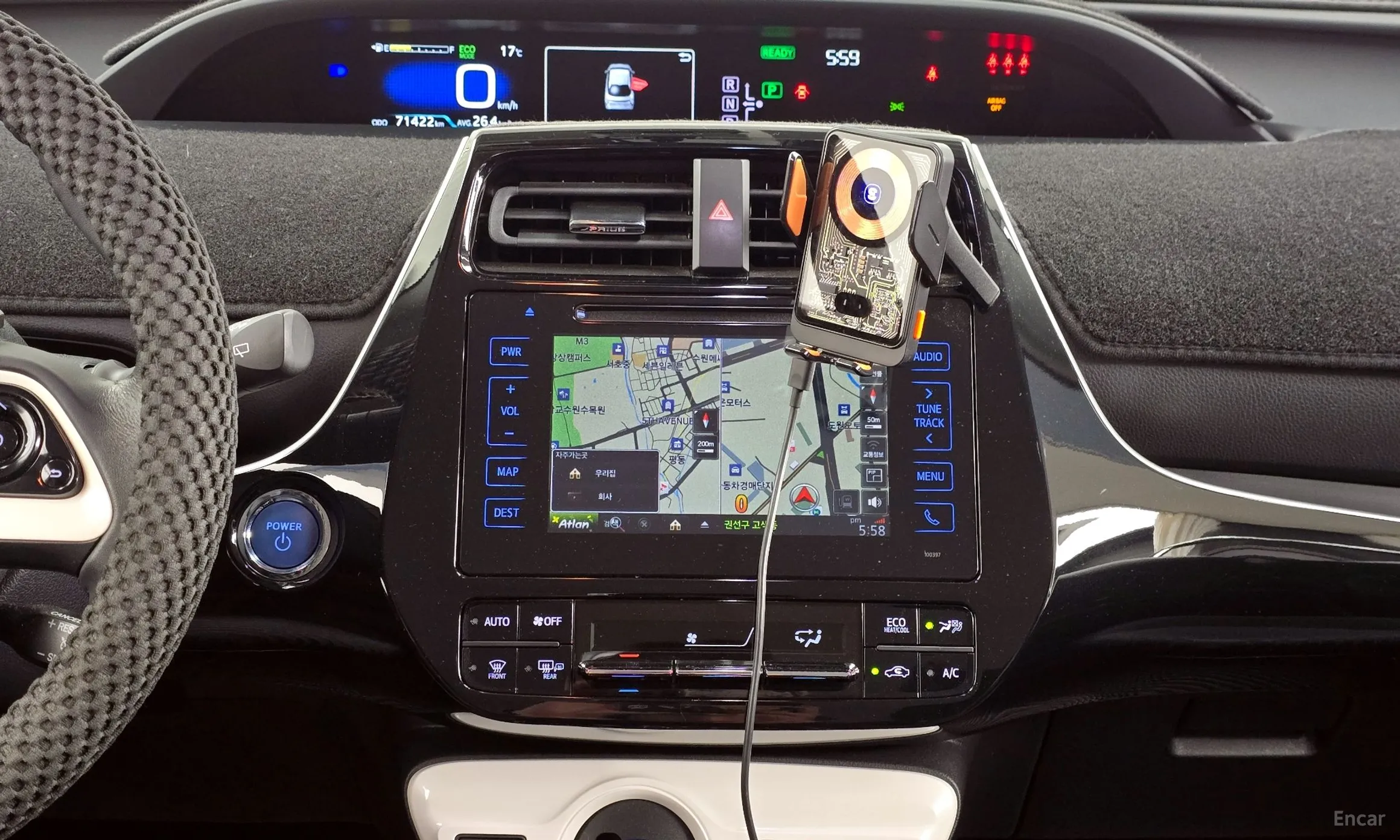 Toyota Prius 4th Generation превью 14